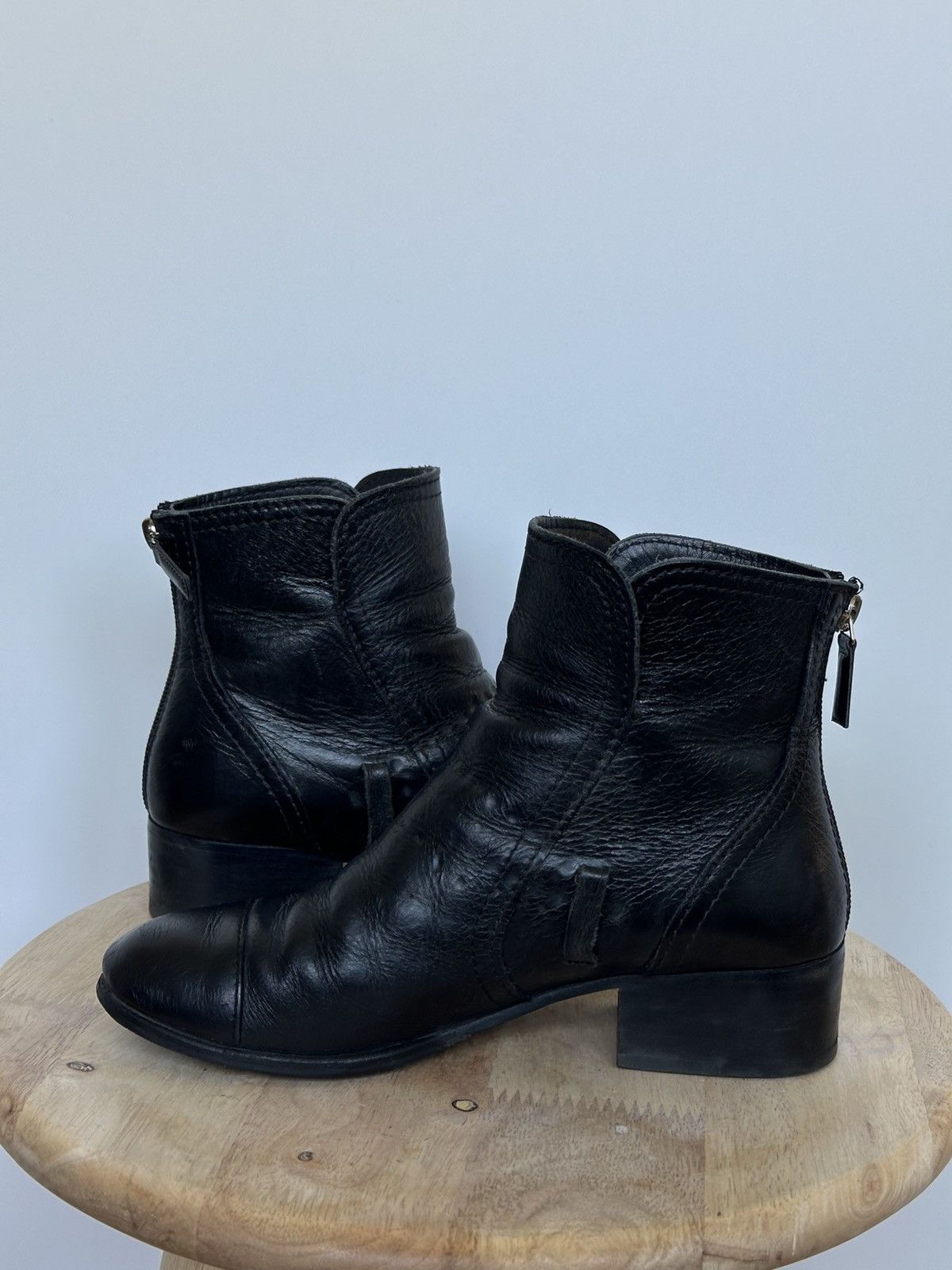 Chanel Chanel Black Leather Ankle Boots CC Logo Size 36 Size US 5 / IT 35 - 8 Thumbnail