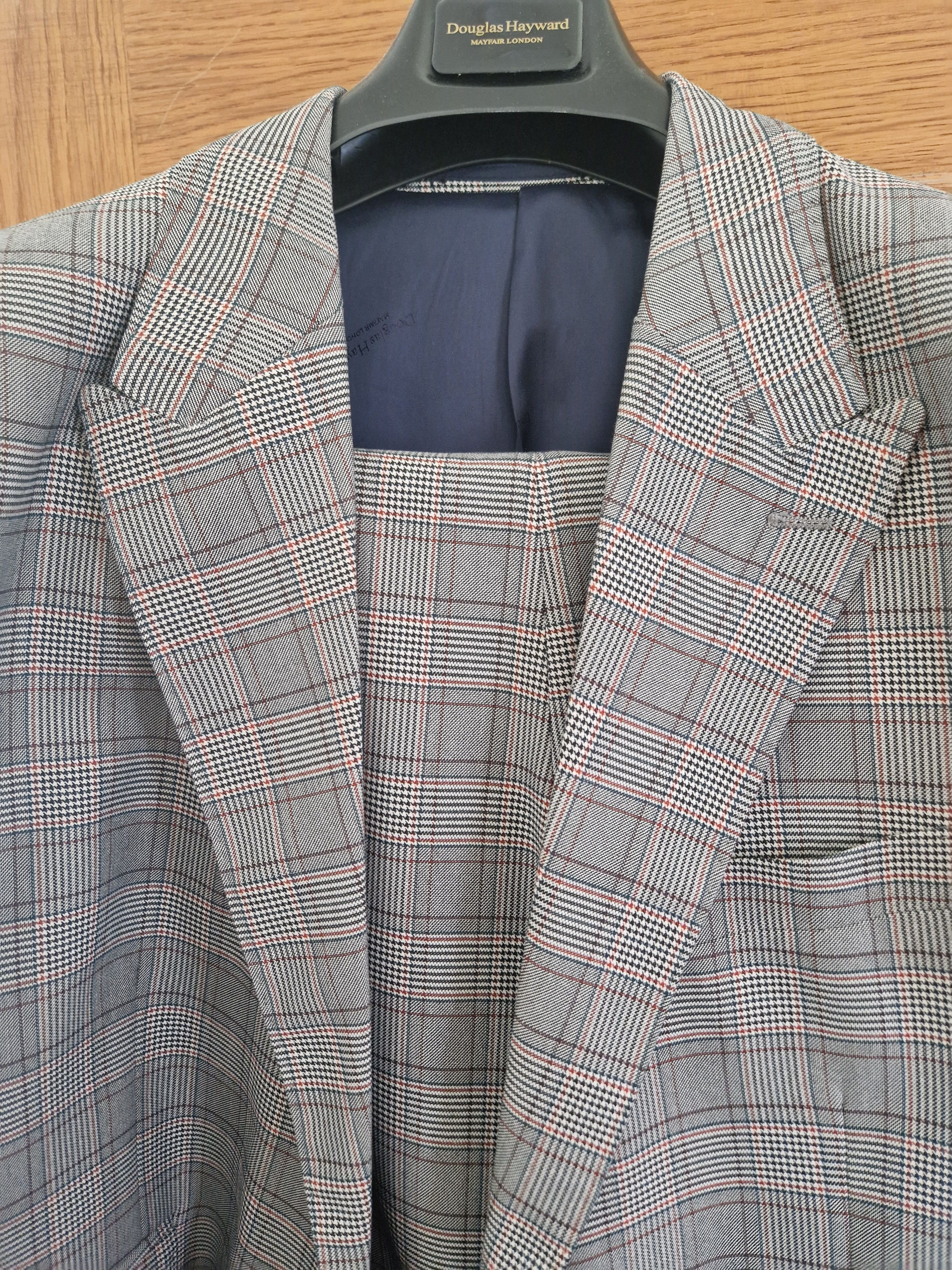 Douglas Hayward Douglas Hayward Mayfair London Suit New - Tags £995 Retail Size 46R - 7 Thumbnail