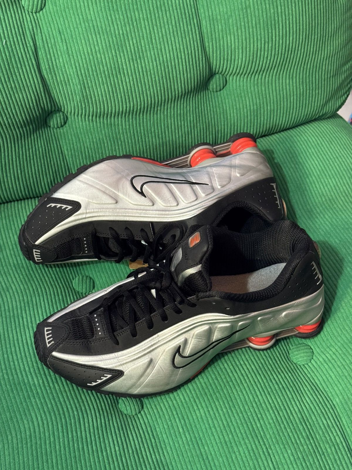 Nike Nike Shox R4 (2024) Shoes Size US 10.5 / EU 43-44 - 1 Thumbnail