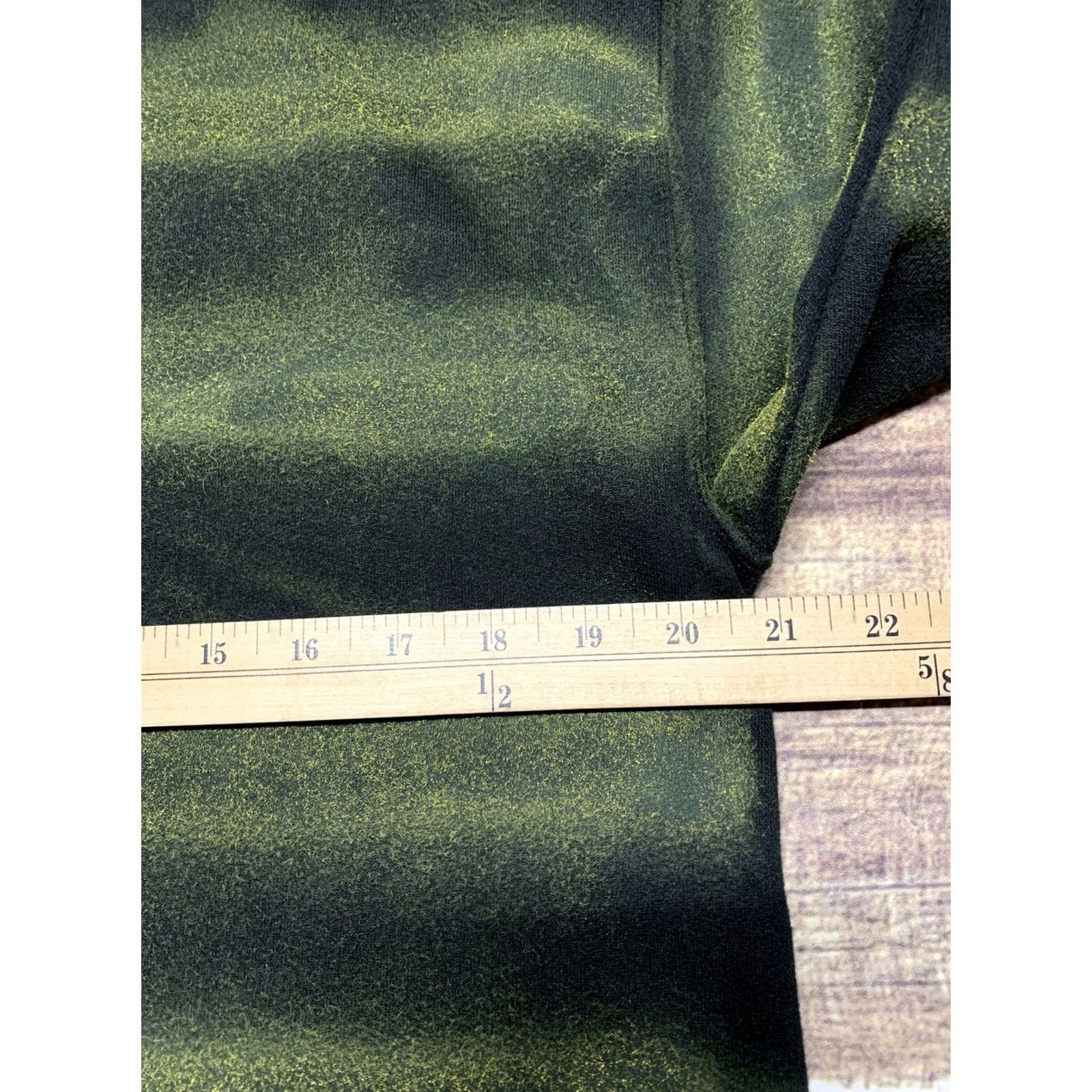 Athletic Works Athletic Works Men’s Crewneck Sweatshirt M Black Green Yellow Pullover Regular Size US M / EU 48-50 / 2 - 5 Thumbnail