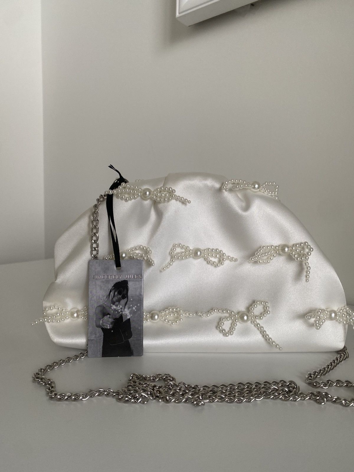 Other Sincerely Jules White Clutch With Pearl Bow Embelishments Size ONE SIZE - 12 Thumbnail