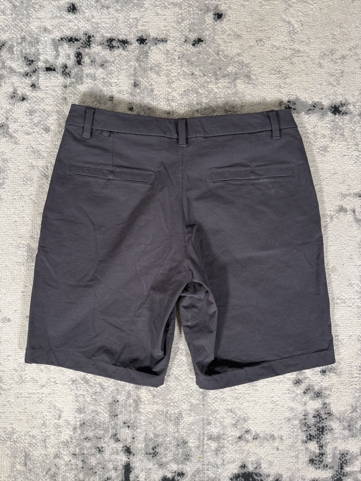 Lululemon Lululemon ABC Charcoal Classic Sport Shorts Size US 33 - 2 Thumbnail