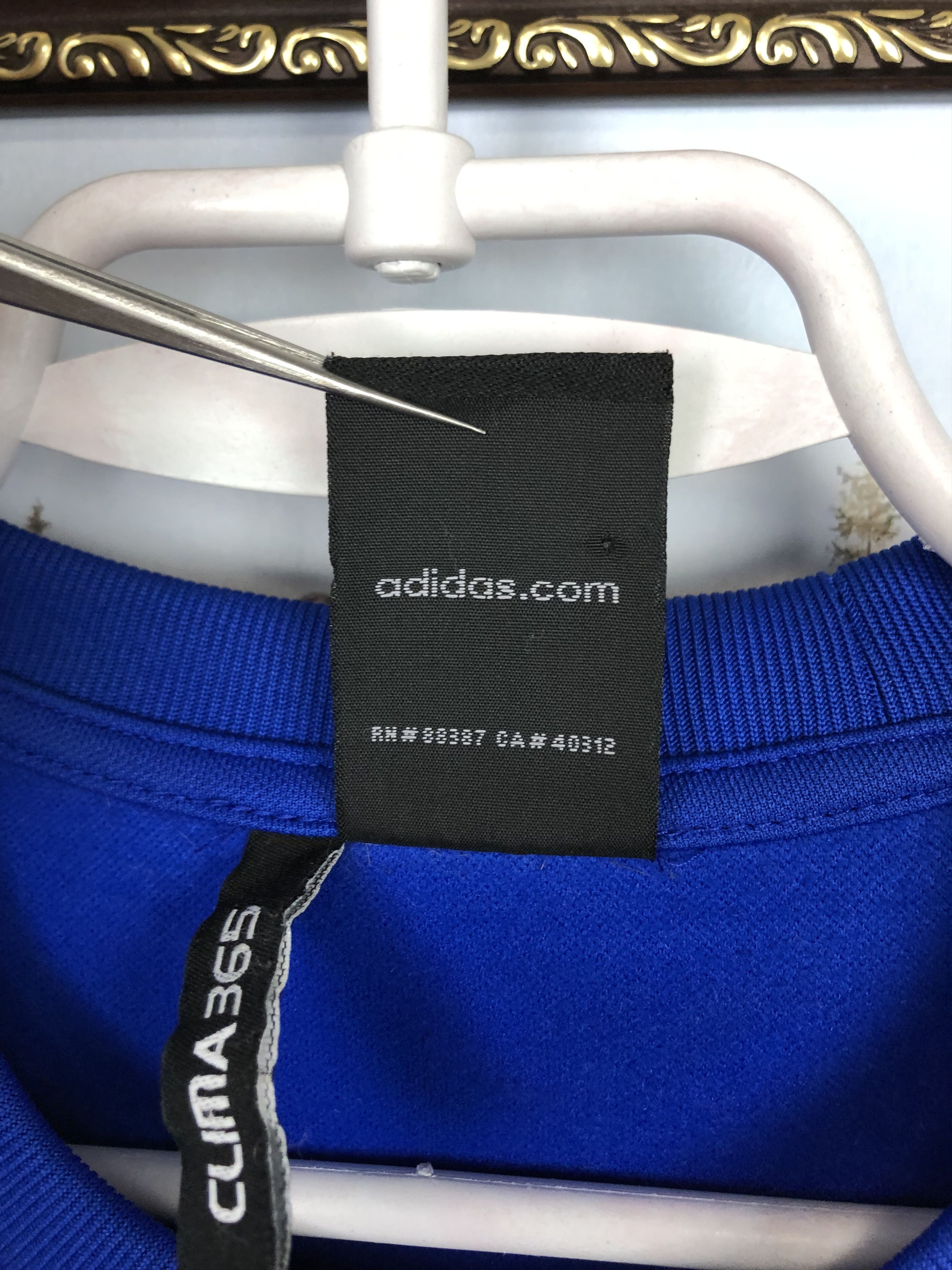 Adidas Vintage Adidas Ukraine Football Sweatshirt Women Soccer Size US M / EU 48-50 / 2 - 9 Thumbnail