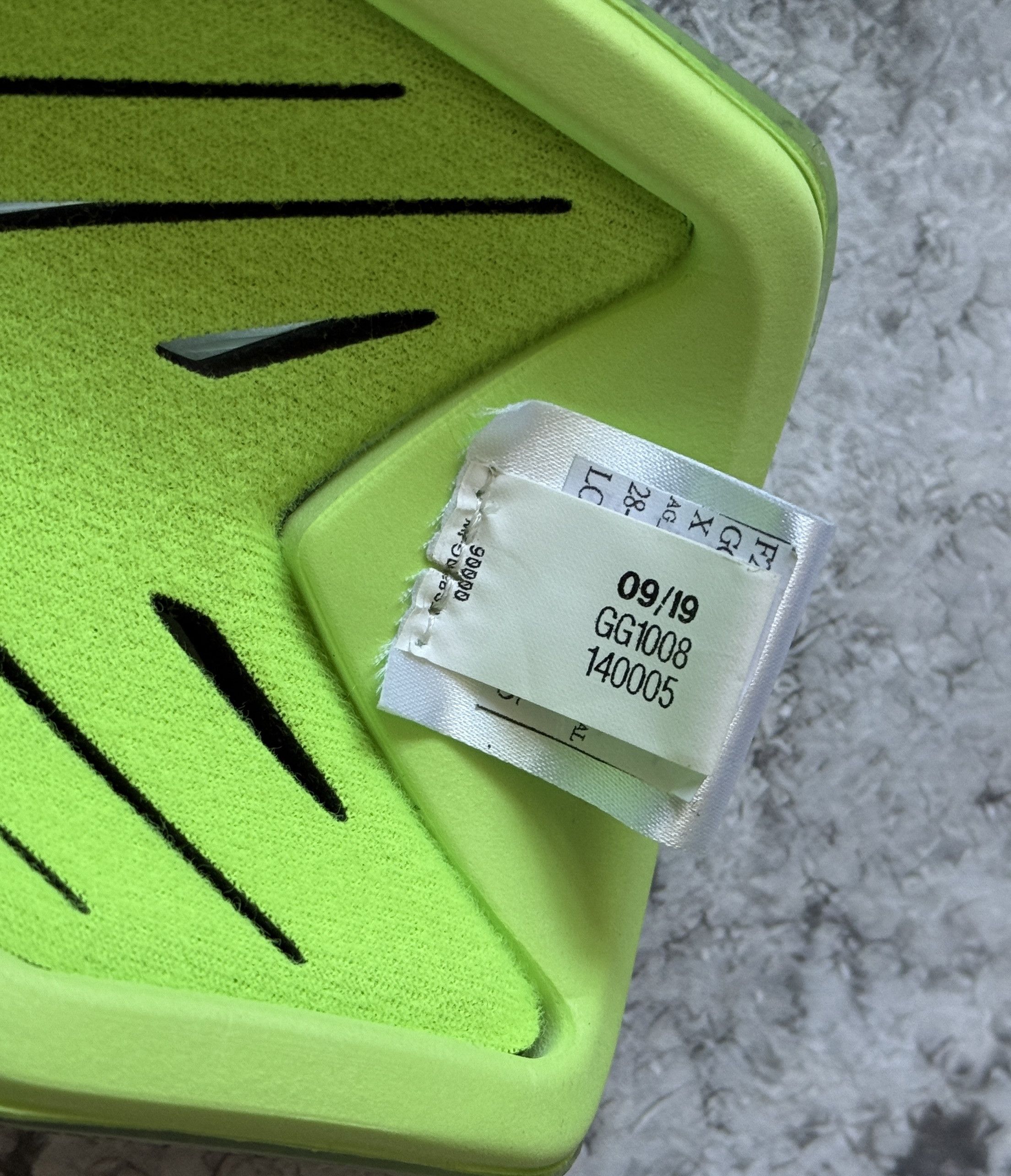 Adidas Аdidas X Sg Pro GG1008 SAMPLE FOOTBALL SOCCER GUARD Size 32 - 3 Thumbnail