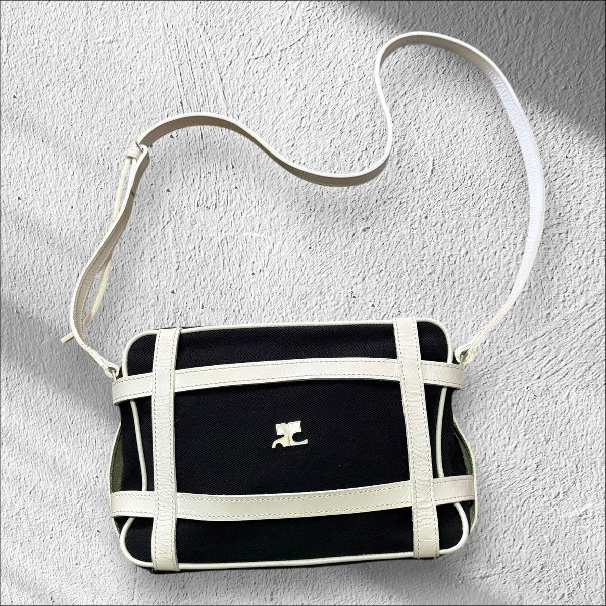 Courreges Vintage Courreges Sling Bag Size ONE SIZE - 2 Thumbnail