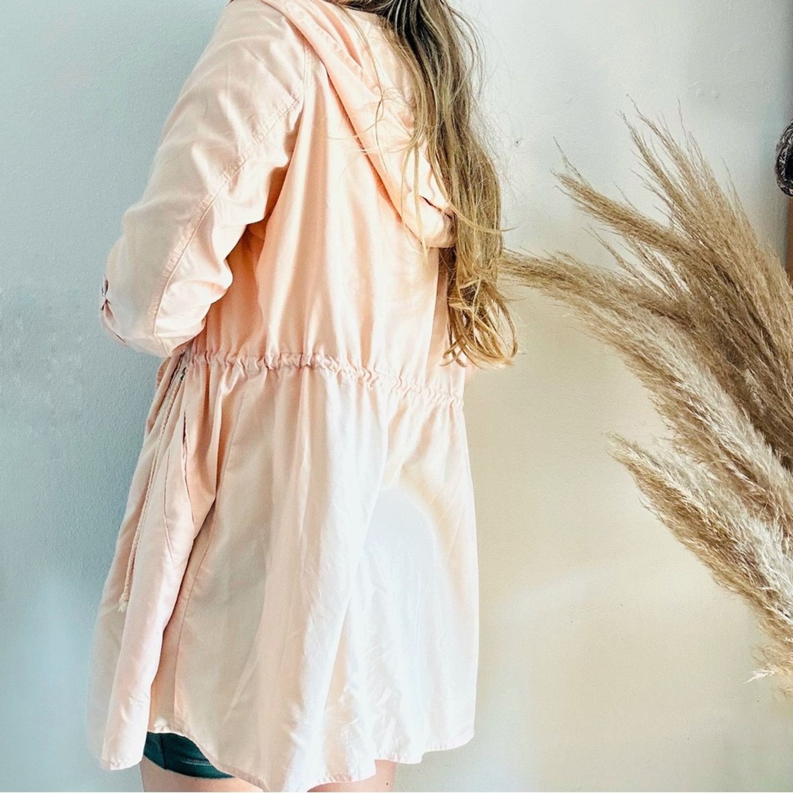 Forever 21 FOREVER 21 Peach Pink Zipper Light Anorak Trench Coat Jacket Size L / US 10 / IT 46 - 3 Thumbnail
