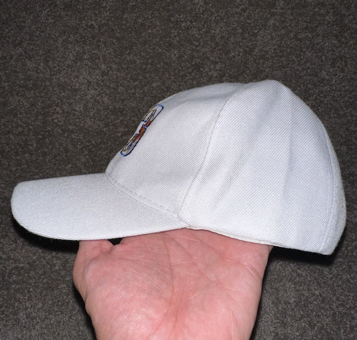 NBA × Vintage Vintage Lebron James Cavaliers Promotional Strapback Hat Size ONE SIZE - 2 Thumbnail