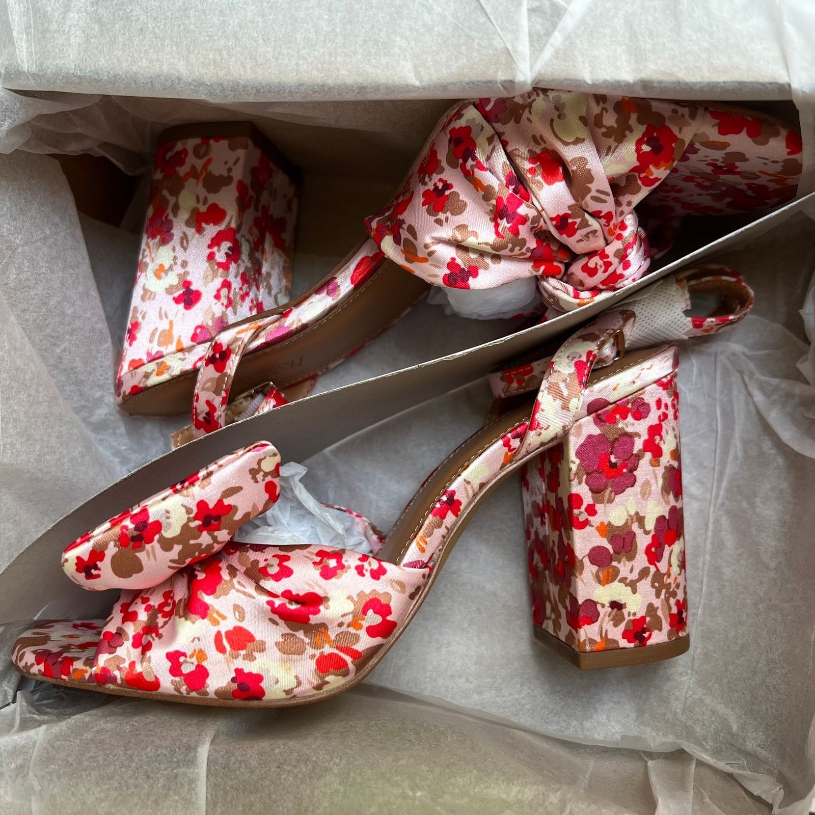 J.Crew J.CREW Floral Ditsy Printed Knotted Heeled Sandals, US7.5 Size US 7.5 / IT 37.5 - 10 Thumbnail