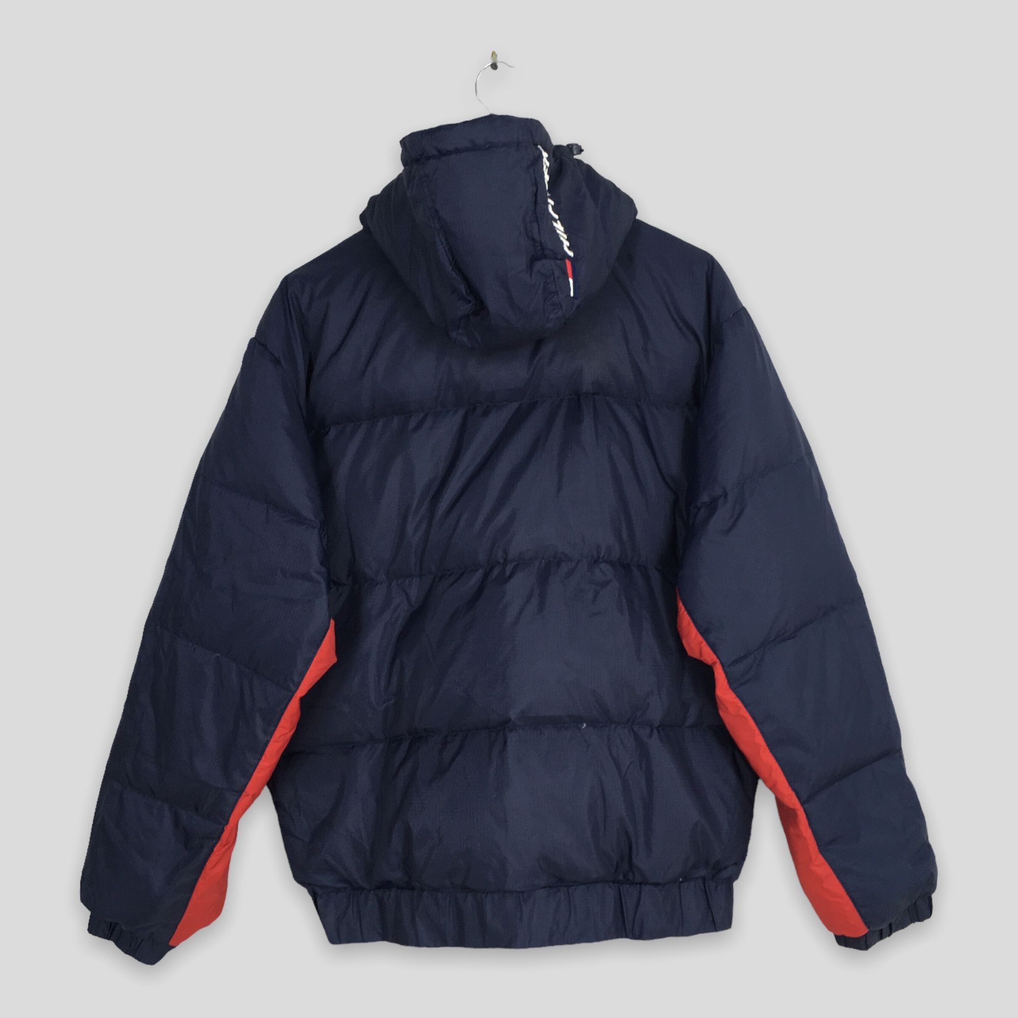 Tommy Hilfiger Vintage Tommy Hilfiger Bomber Puffer Jacket Small Size US S / EU 44-46 / 1 - 10 Thumbnail