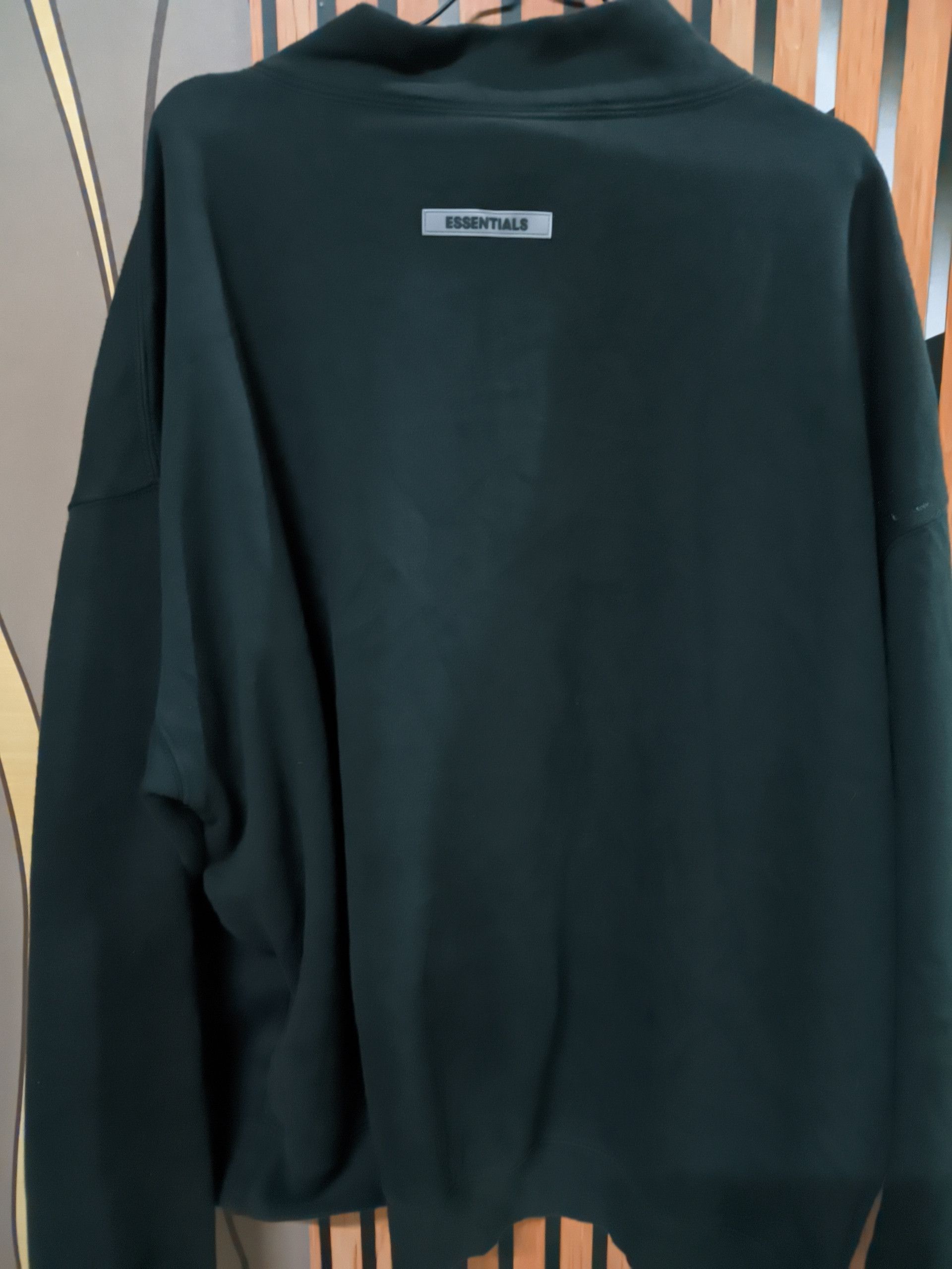 Essentials Fear of God Essentials MOCKNECK SWEATSHIRT SIZE LARGE Size US L / EU 52-54 / 3 - 5 Thumbnail