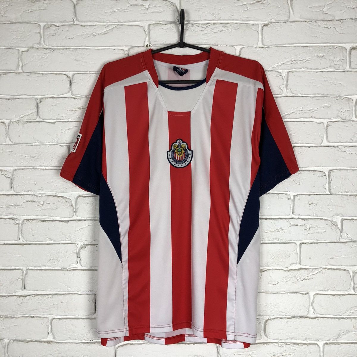 Other Retro copy Chivas De Guadalajara 2004 2005 home jersey Size US M / EU 48-50 / 2 - 1 Thumbnail