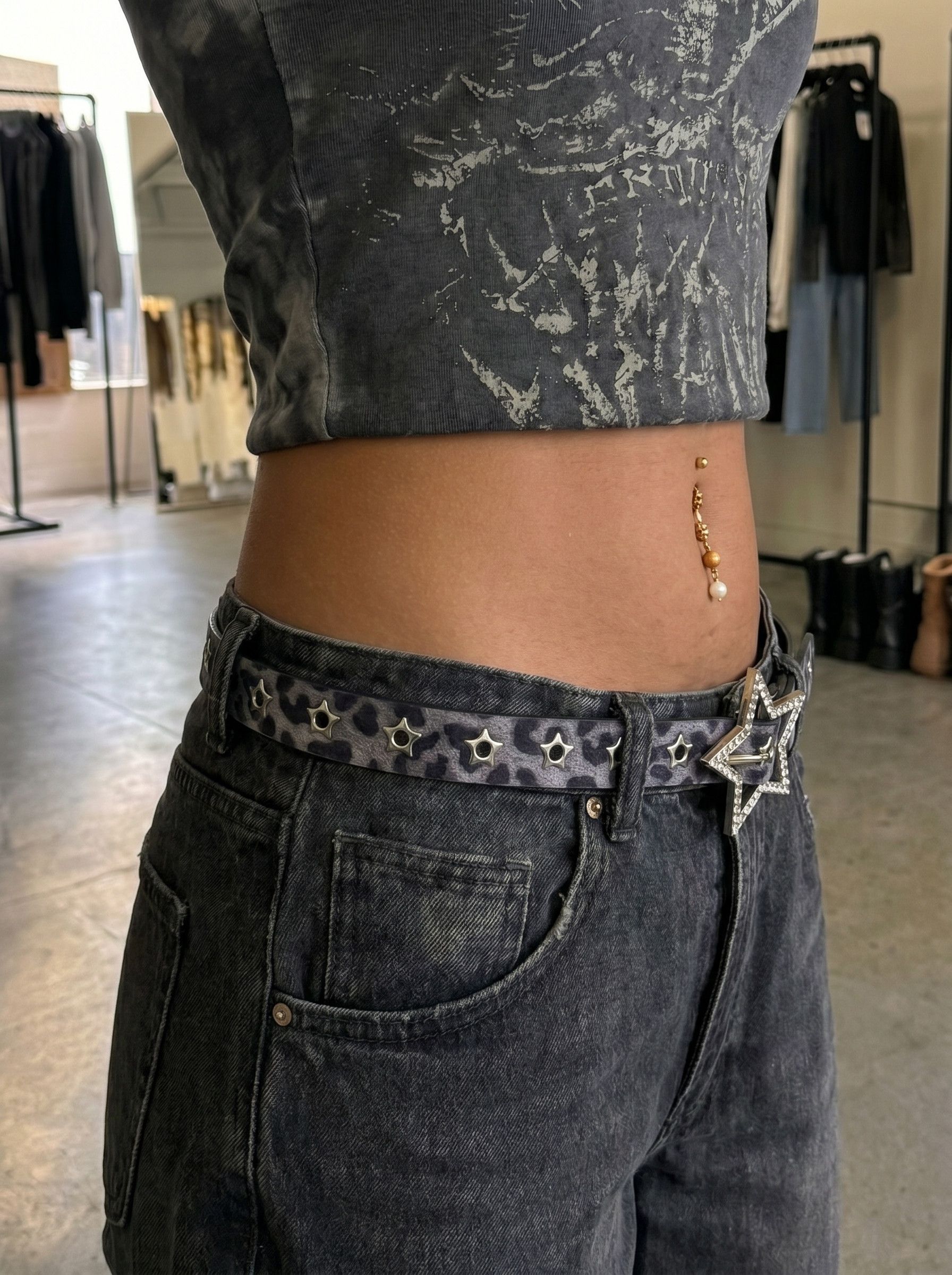 Other Gray Shiny Star Cheetah Western Belt Y2K Size ONE SIZE - 4 Thumbnail