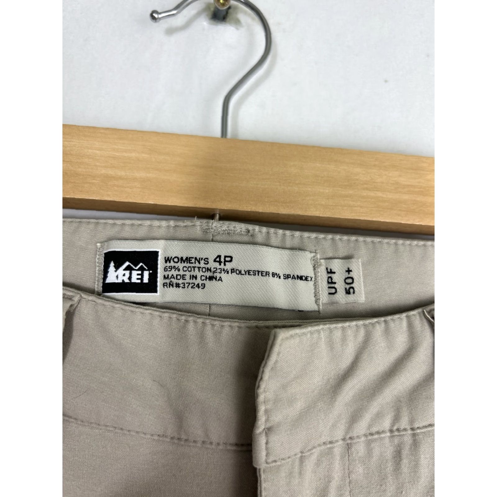 Vintage REI Womens Pants Cargo Beige 4 Petite UPF 50+ Cotton Blend Pants 31x28 Women Beige Cargo UPF50+ 31x28 Petite 4 Size 27" / US 4 / IT 40 - 7 Thumbnail