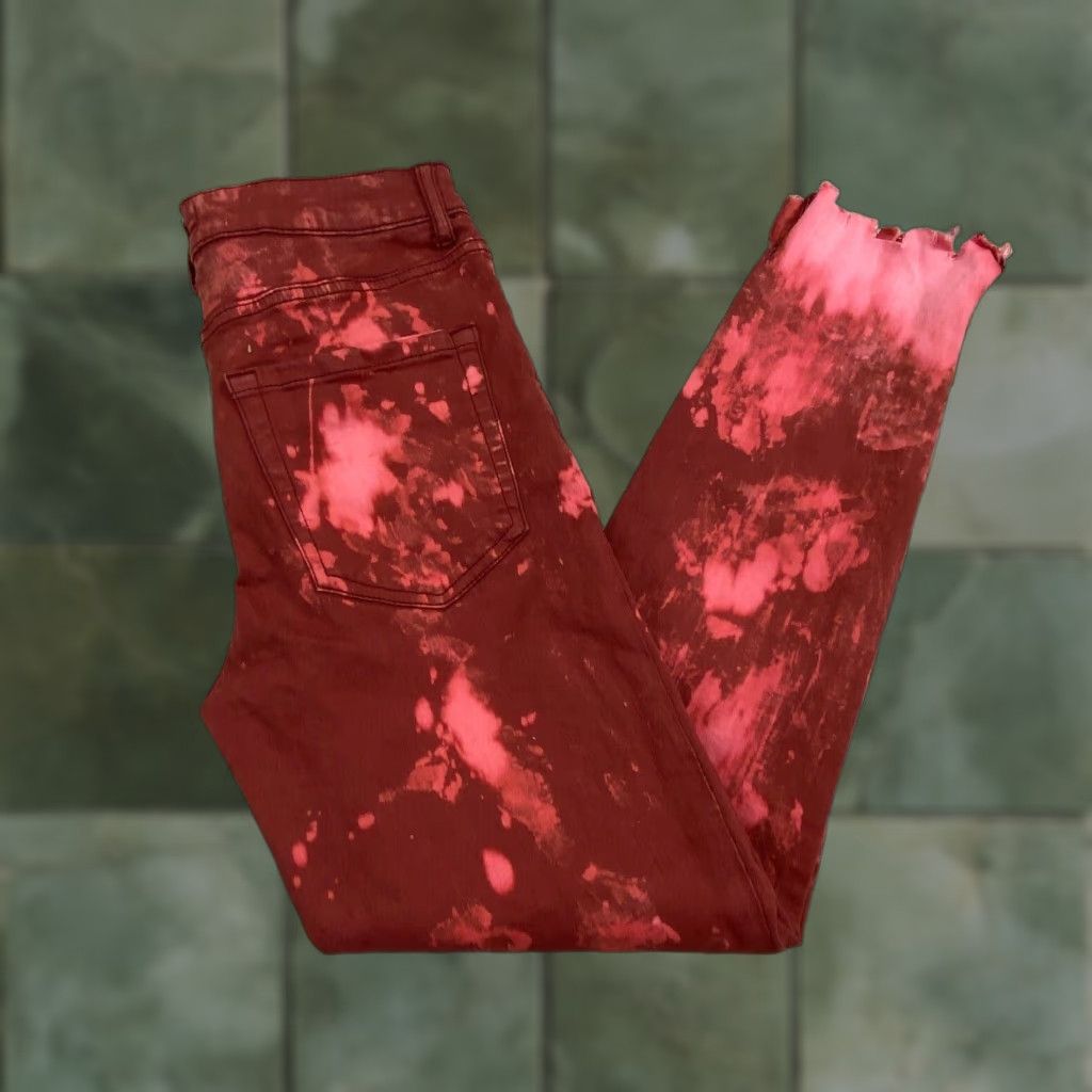 Forever 21 Forever 21 Womens High Rise Skinny Jeans 29 Red Bleach Splattered Raw Hems Cotton Blend Regular Fit Size 29" - 1 Thumbnail