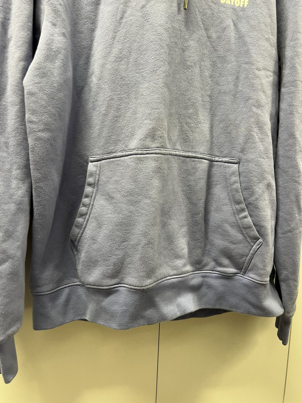 Vintage Day Off Streetwear Retro Indie Designer Brand Logo Hoodie Size US L / EU 52-54 / 3 - 8 Thumbnail