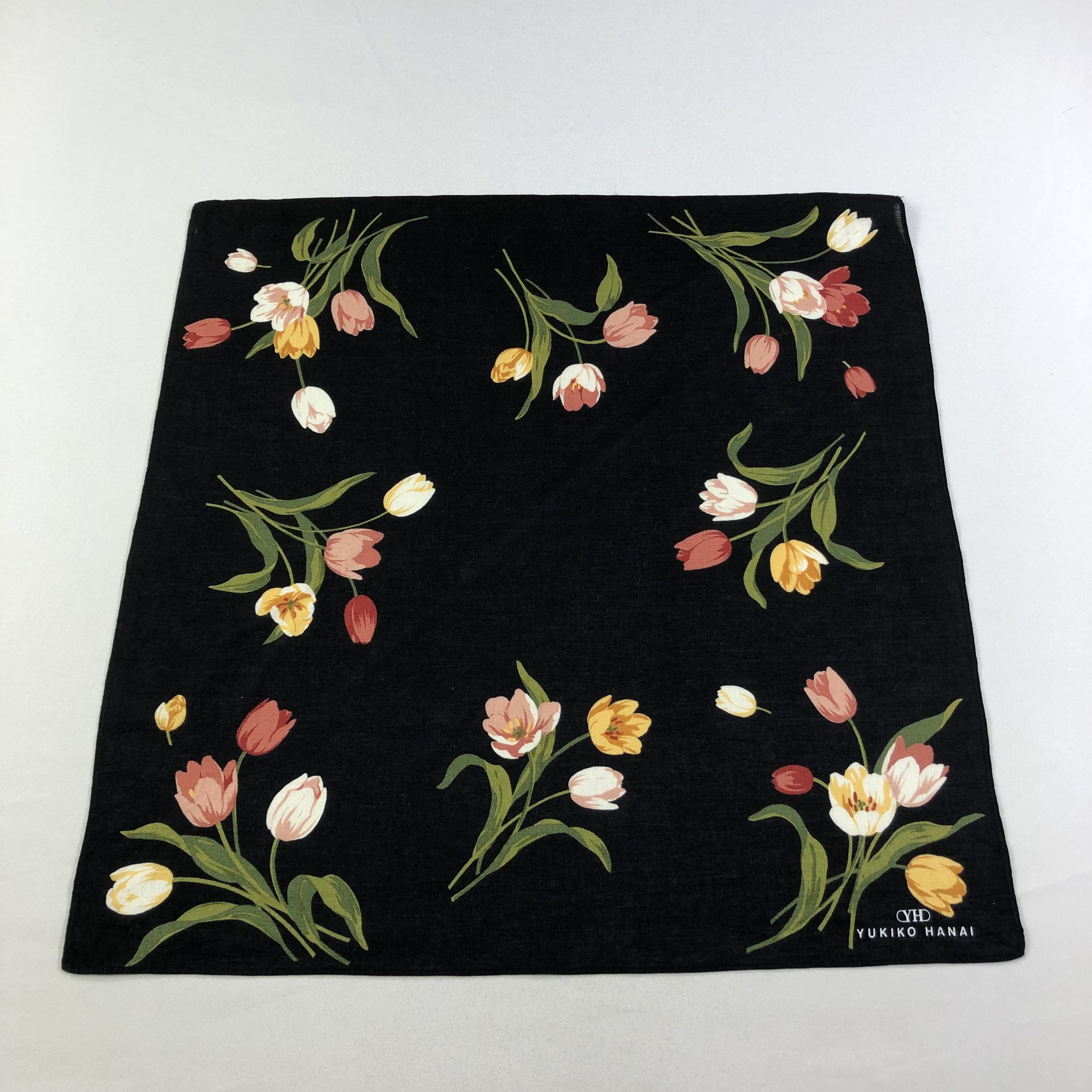 Japanese Brand × Vintage Yukiko Hanai Handkerchief Neckerchief Bandana H2005 Size ONE SIZE - 1 Thumbnail