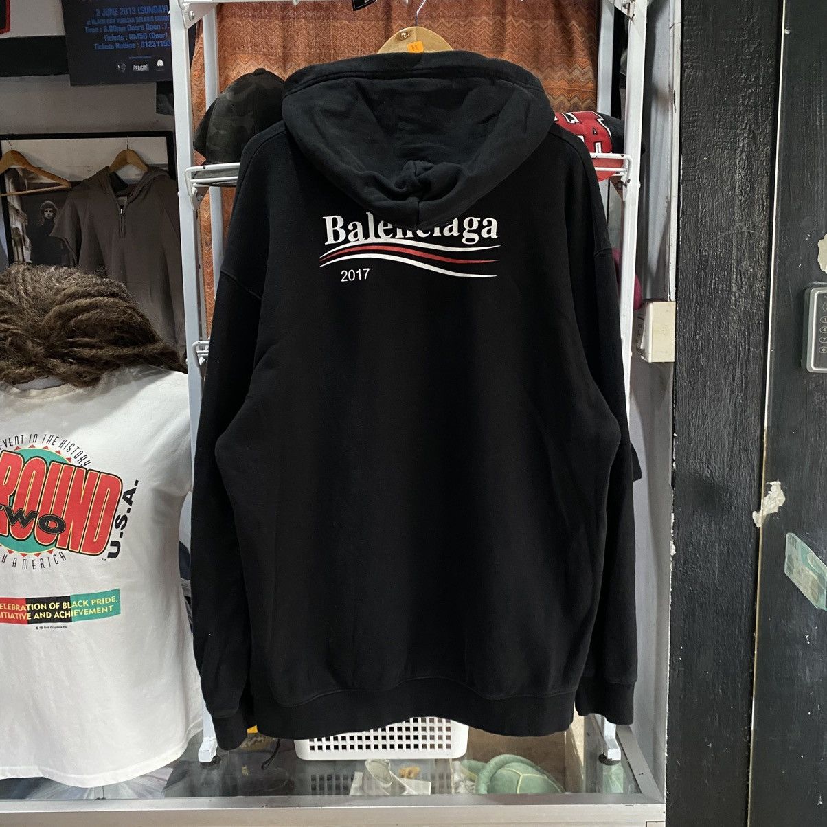 Balenciaga Balenciaga Campaign Hoodie 2017 Size US M / EU 48-50 / 2 - 1 Thumbnail