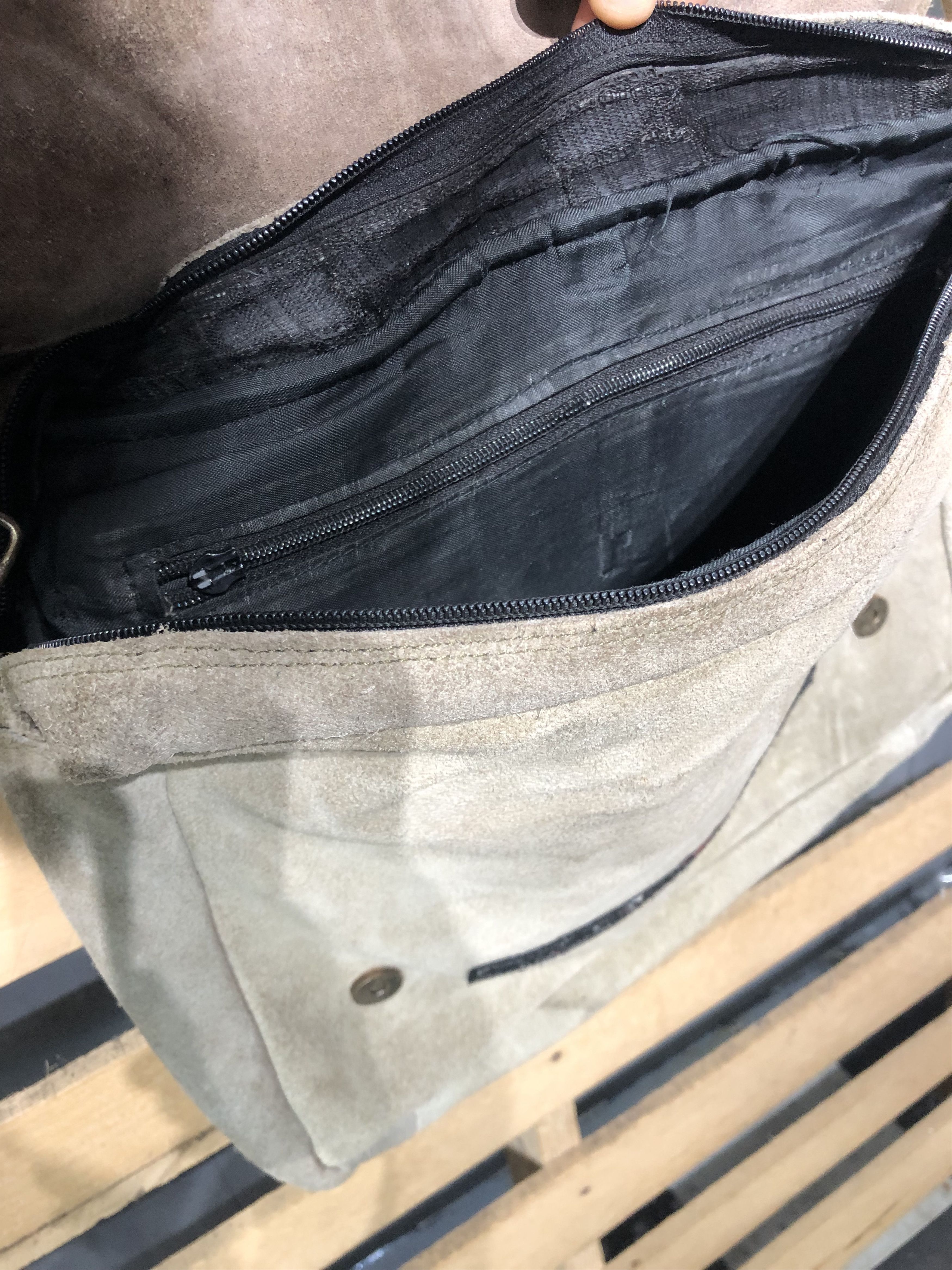 Leather Japanese Fashion Leather Style Messenger Bag Size ONE SIZE - 6 Thumbnail