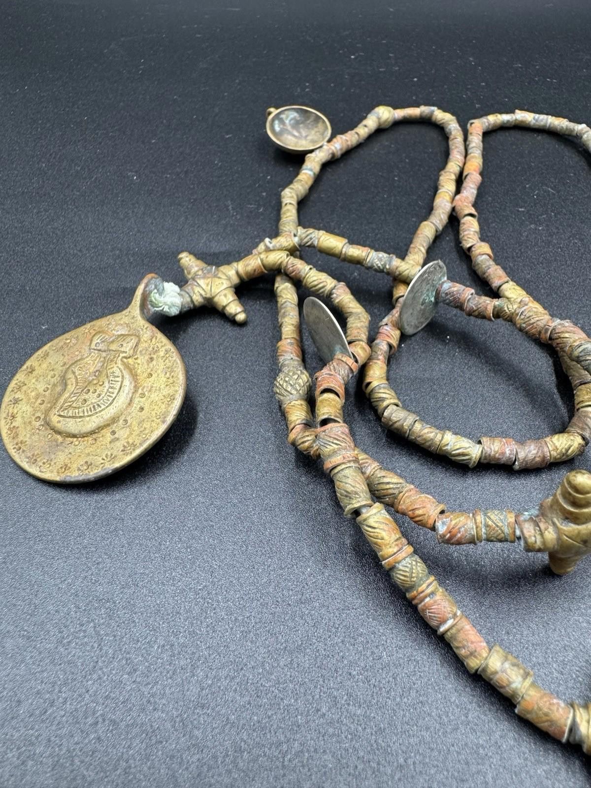 The Unbranded Brand Tuareg Bronze Bead Necklace w/ "de la" Coin Bull Amulet Rare Size ONE SIZE - 8 Thumbnail