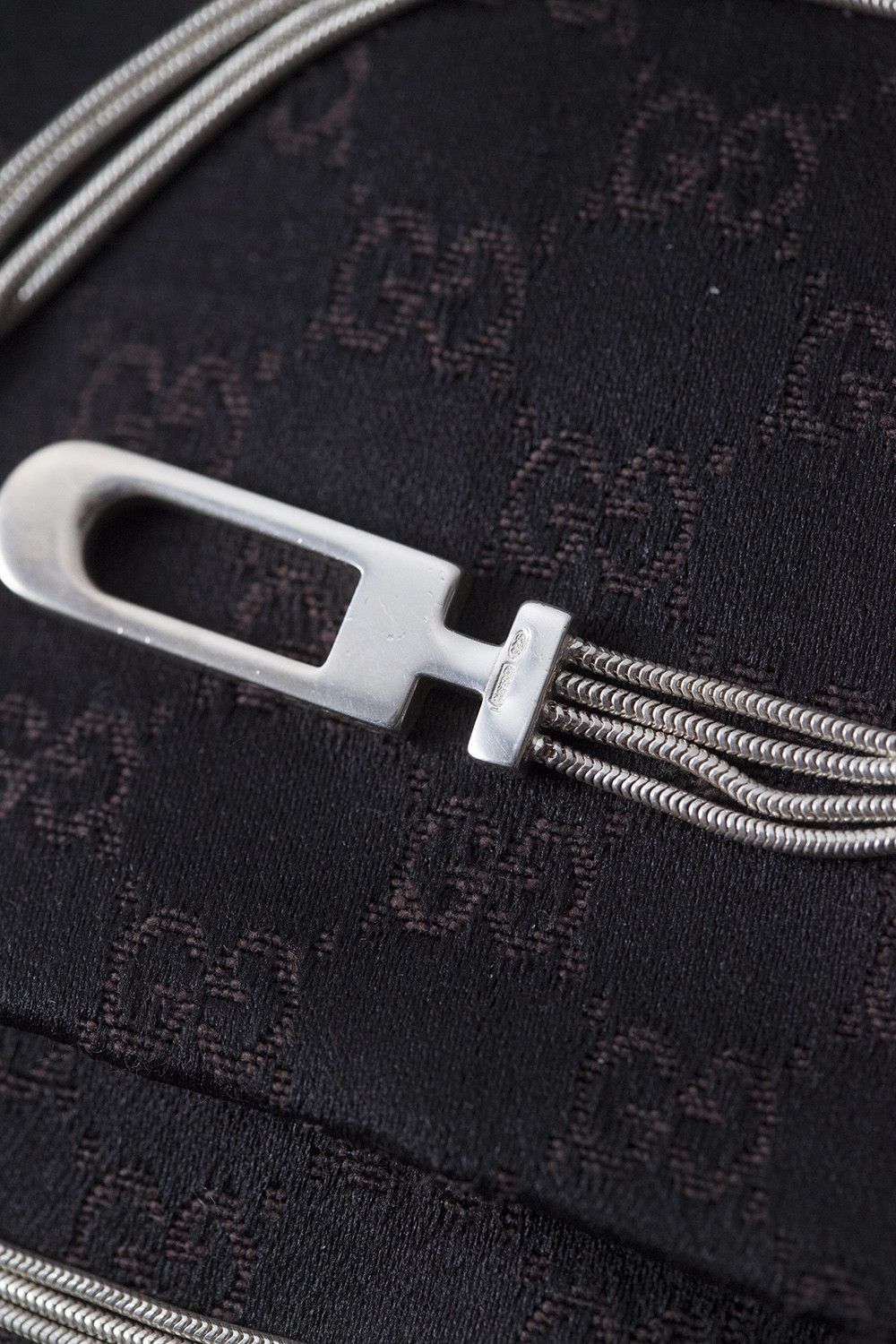 Gucci Sterling silver G buckle necklace Size ONE SIZE - 13 Thumbnail