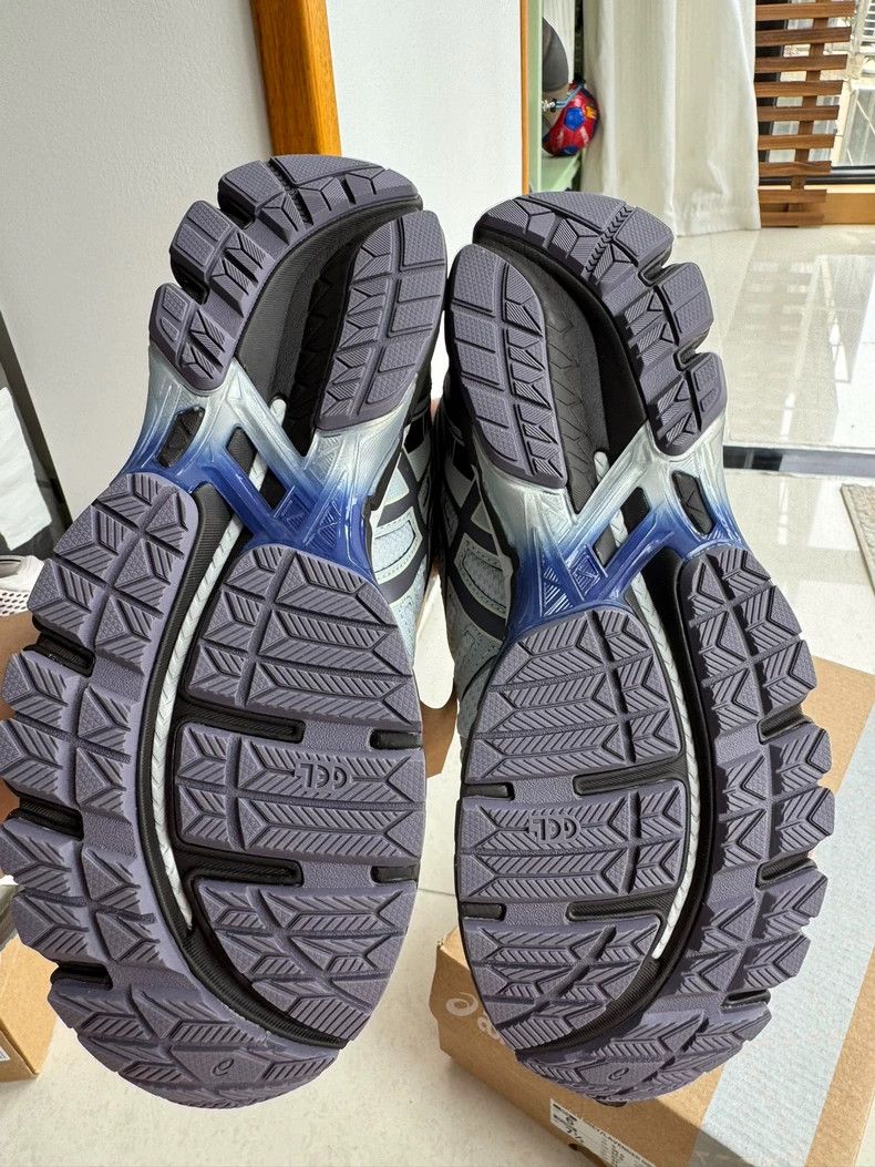 Kiko Kostadinov Kiko Kostadinov Asics Gel-Kayano20 UB10-S Co-Branded Asics Size US 6 / EU 39 - 7 Thumbnail