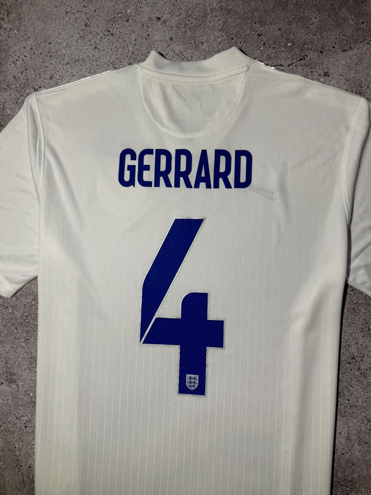 Nike × Vintage England 2014/15 Gerrard 4 Home Nike Football Jersey T-Shirt Size US L / EU 52-54 / 3 - 4 Thumbnail
