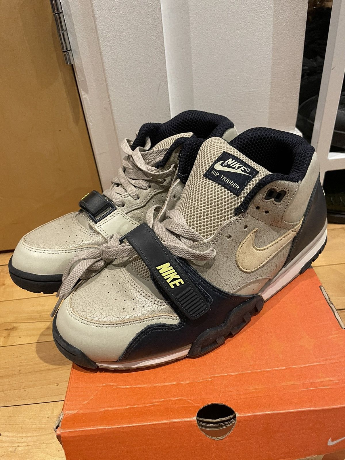 Nike Nike Air Trainer 1 2003 LIKE NEW 10.5 obsidian fennel Size US 10.5 / EU 43-44 - 2 Thumbnail