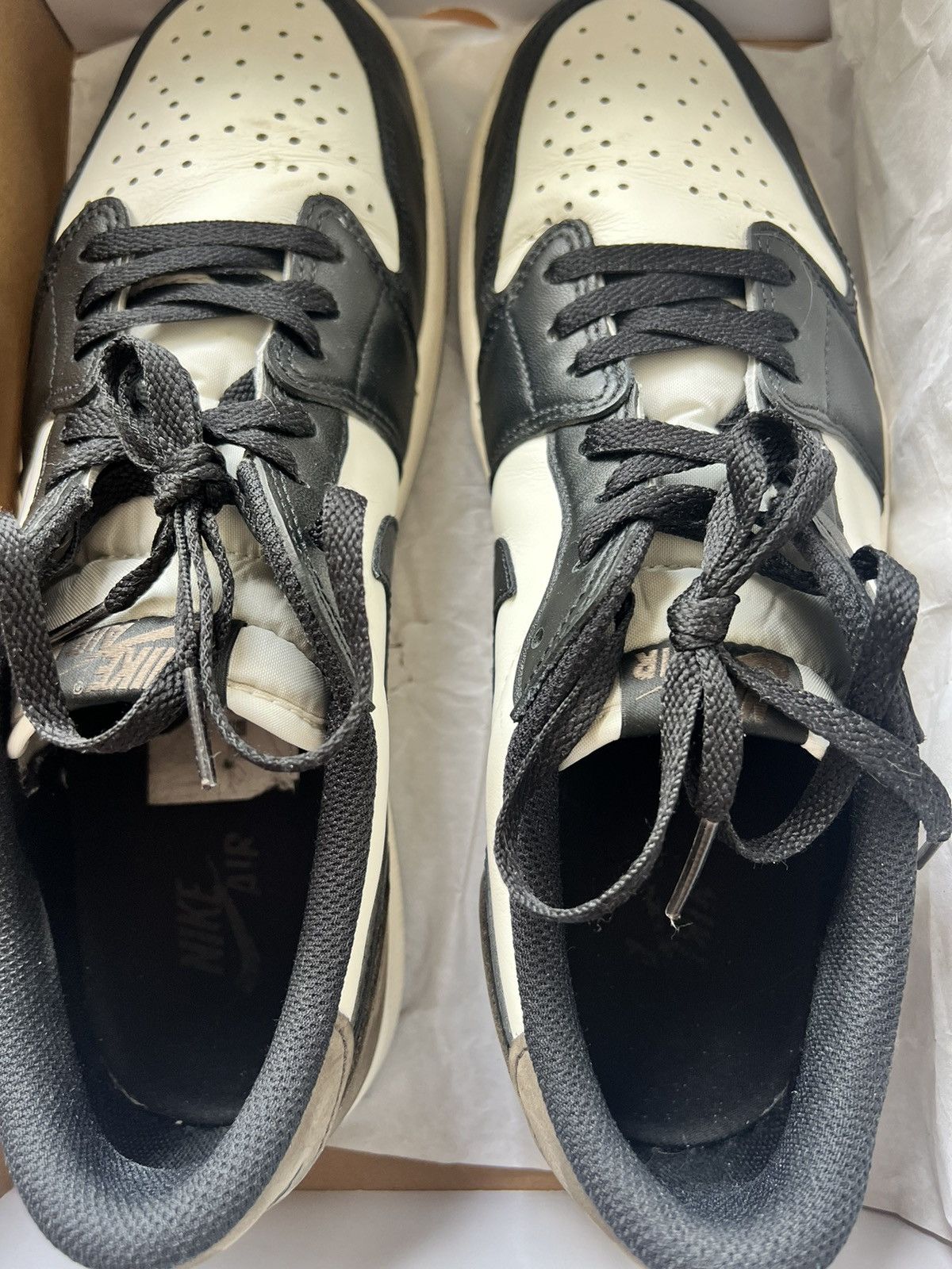 Jordan Brand Air Jordan 1 Low Mocha Size US 12 / EU 45 - 11 Thumbnail