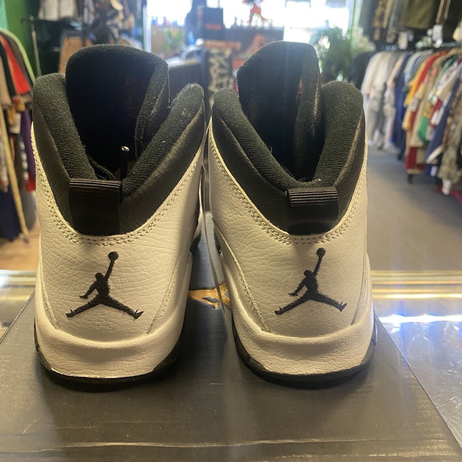 Jordan Brand Air Jordan 10 Retro 30th GG “Verde” Green Black Infrared 6y Size US 6 / EU 39 - 4 Thumbnail
