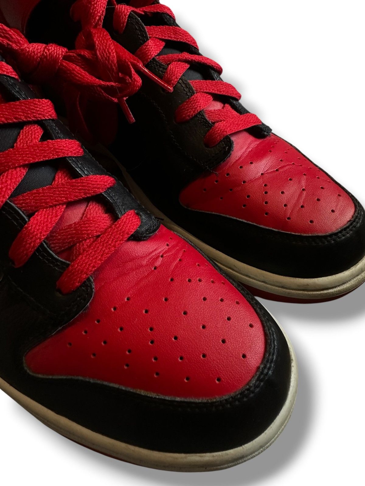 Nike 2012 Dunk High Bred Size US 12 / EU 45 - 2 Thumbnail