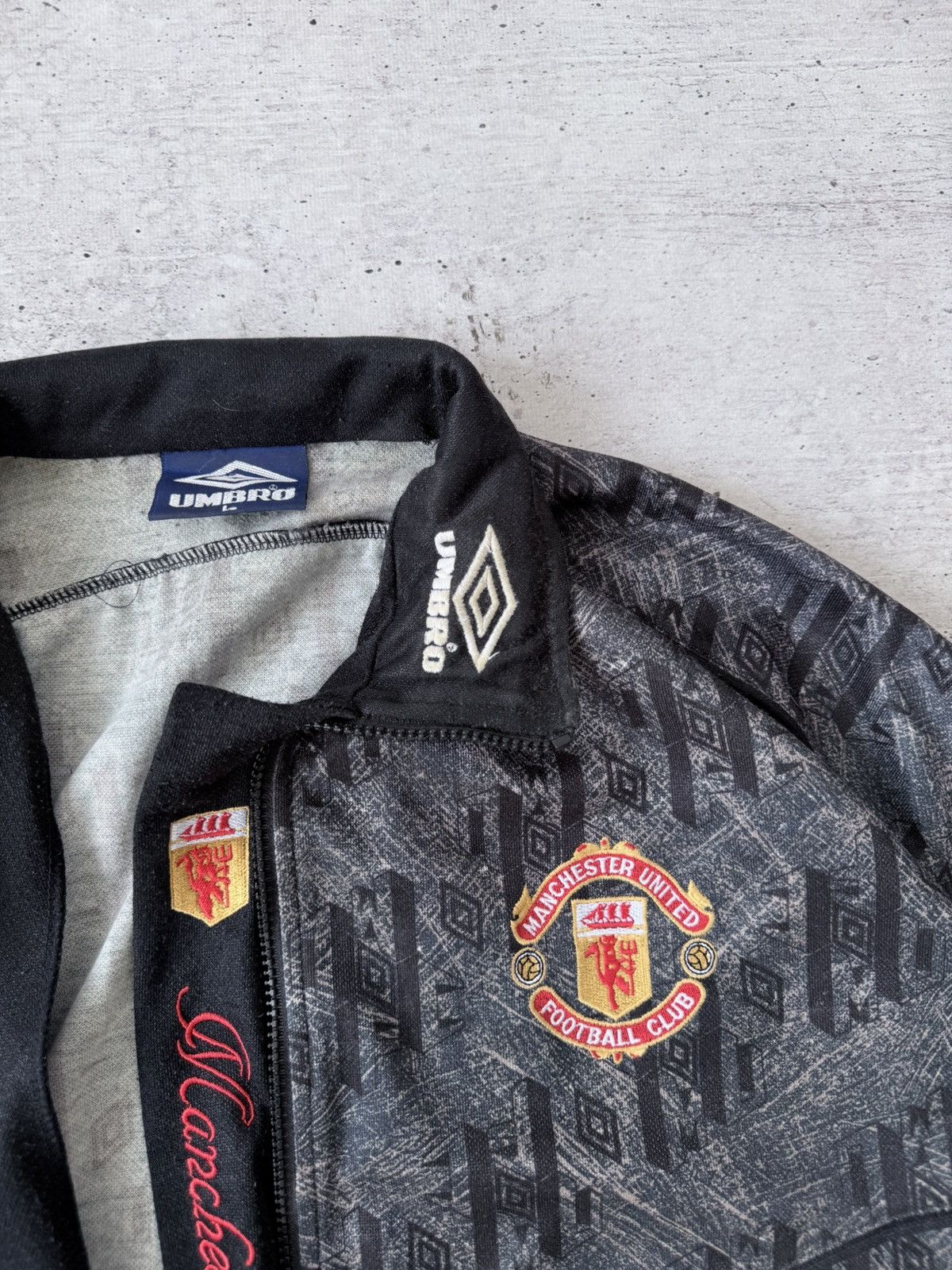 Umbro 🩸RARE🩸Umbro Manchester United Vintage 1992/1993 Sharp Jacket Size US L / EU 52-54 / 3 - 11 Thumbnail