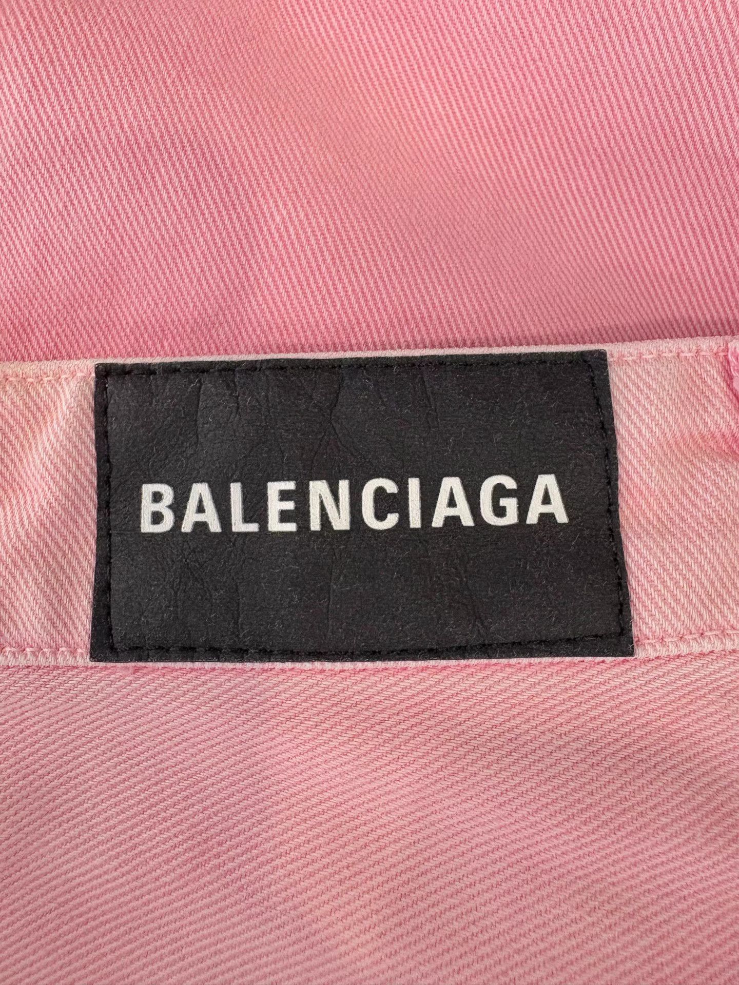 Balenciaga BALENCIAGA Pink Leather Tag Distressed Denim Shorts Size 36" / US 14 / IT 50 - 3 Thumbnail
