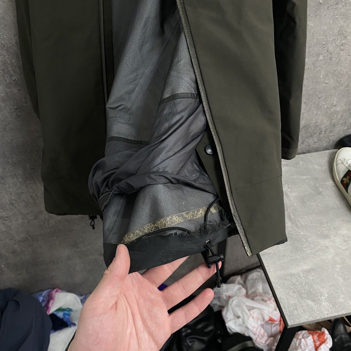 Arc'teryx Men's Arcteryx Beta Gore-Tex Pro Shell Recco Jacket Size US L / EU 52-54 / 3 - 15 Thumbnail