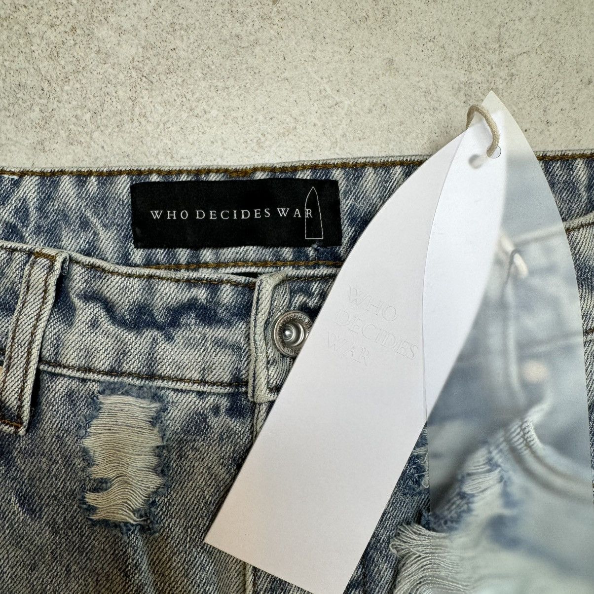 Who Decides War Who decides war ultra flare scripture denim sky Size US 32 / EU 48 - 6 Thumbnail