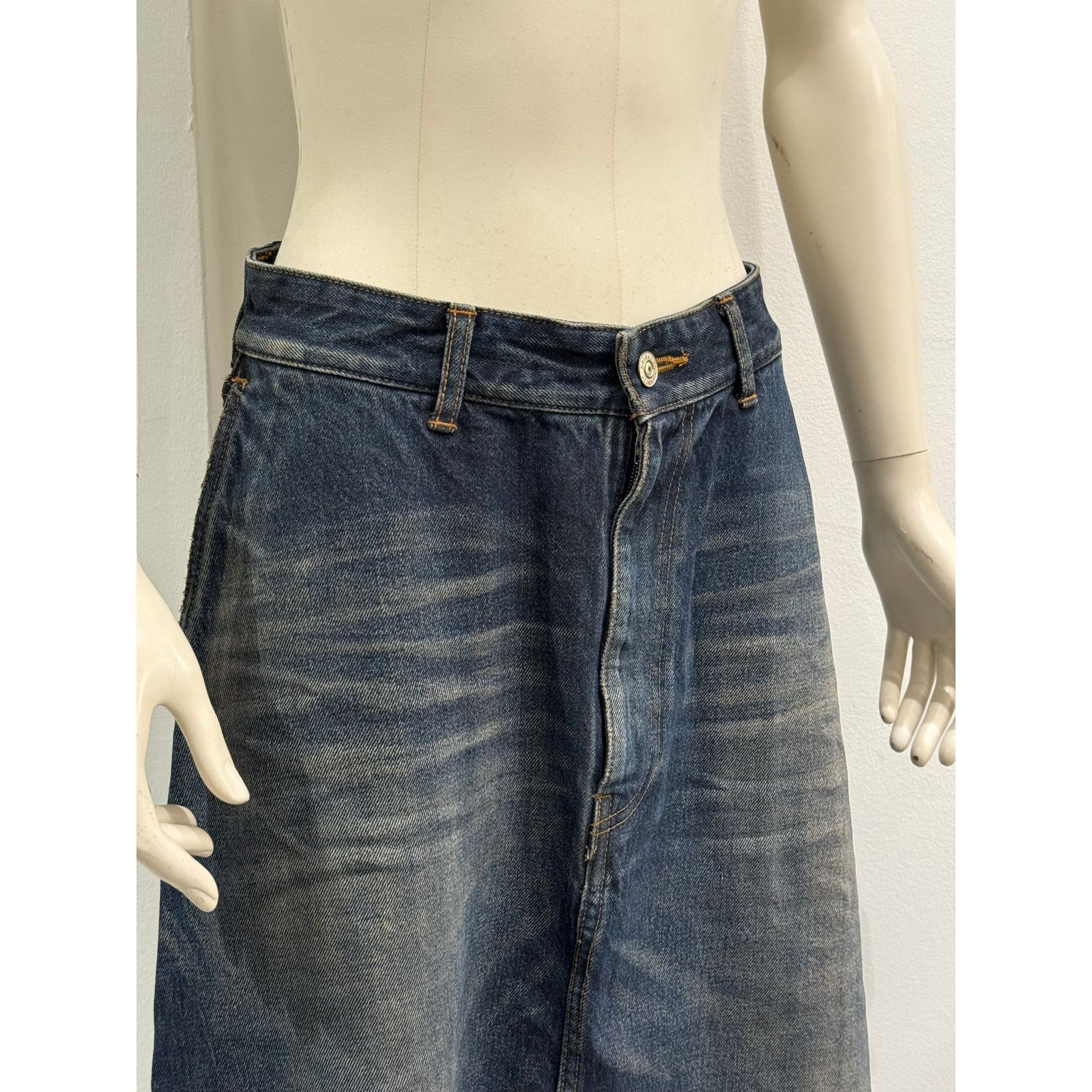 Balenciaga 2020 Balenciaga faded wide skirt Size 27" / US 4 / IT 40 - 4 Thumbnail