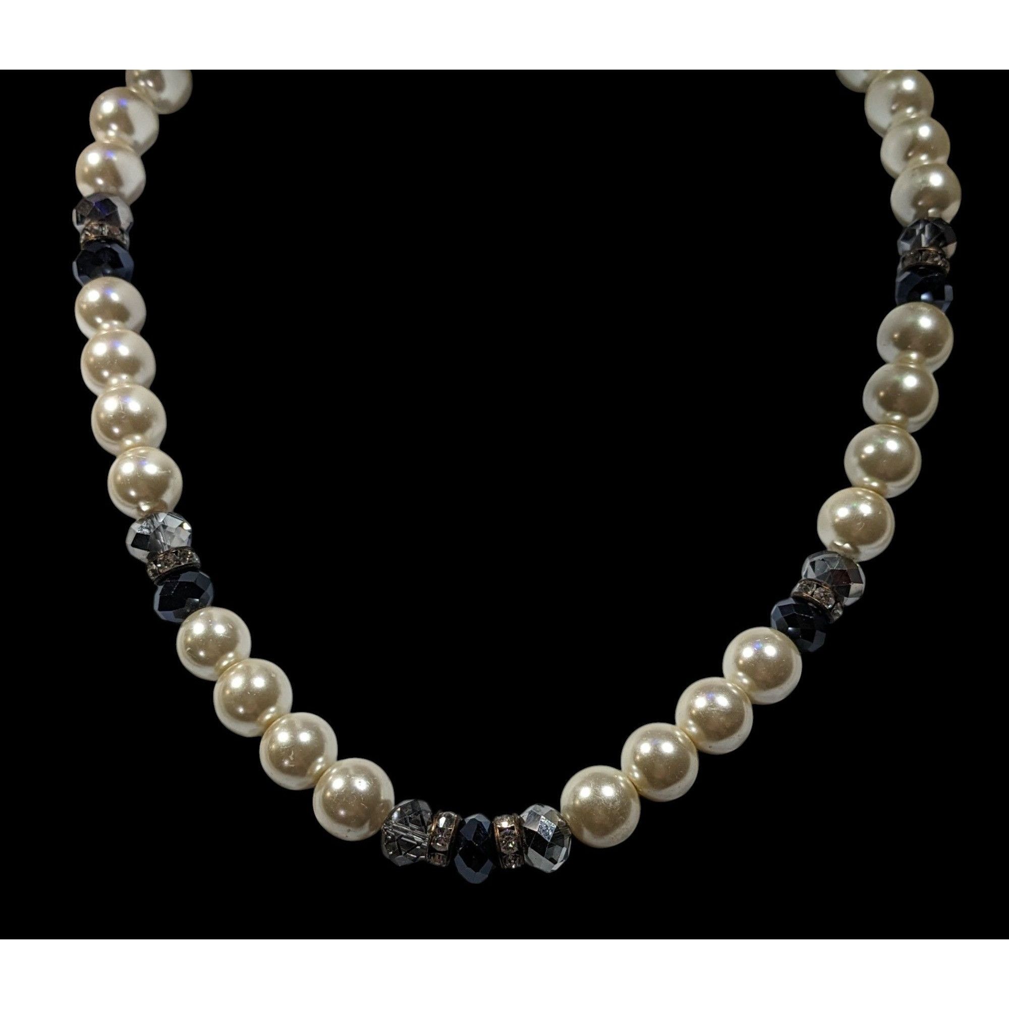 Handmade Handmade Elegant Faux Pearl And Glass Beaded Necklace Size ONE SIZE - 2 Thumbnail