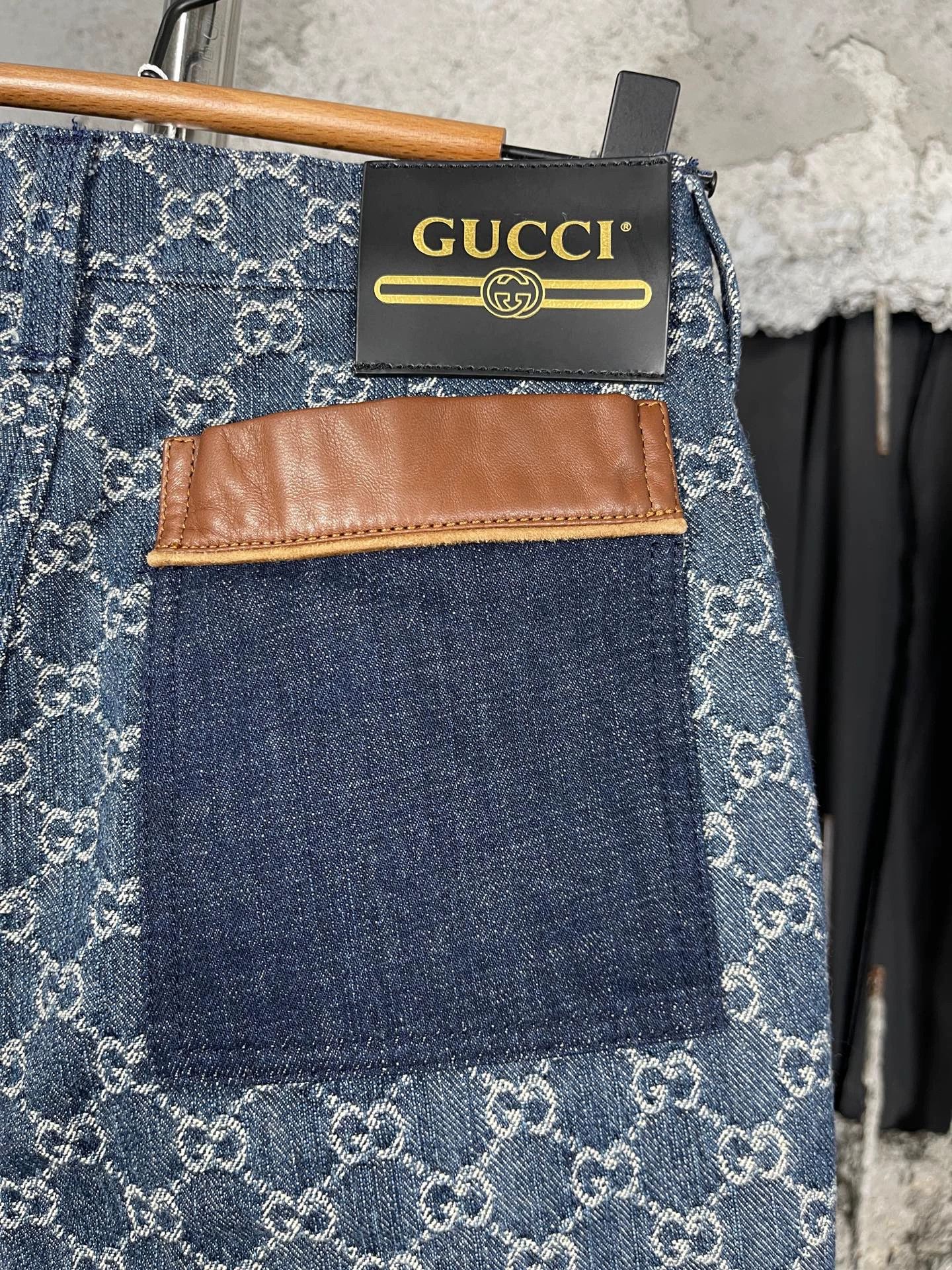 Gucci Gucci GG Monogram Wide Leg Jeans 26 New Size 26" / US 2 / IT 38 - 5 Thumbnail