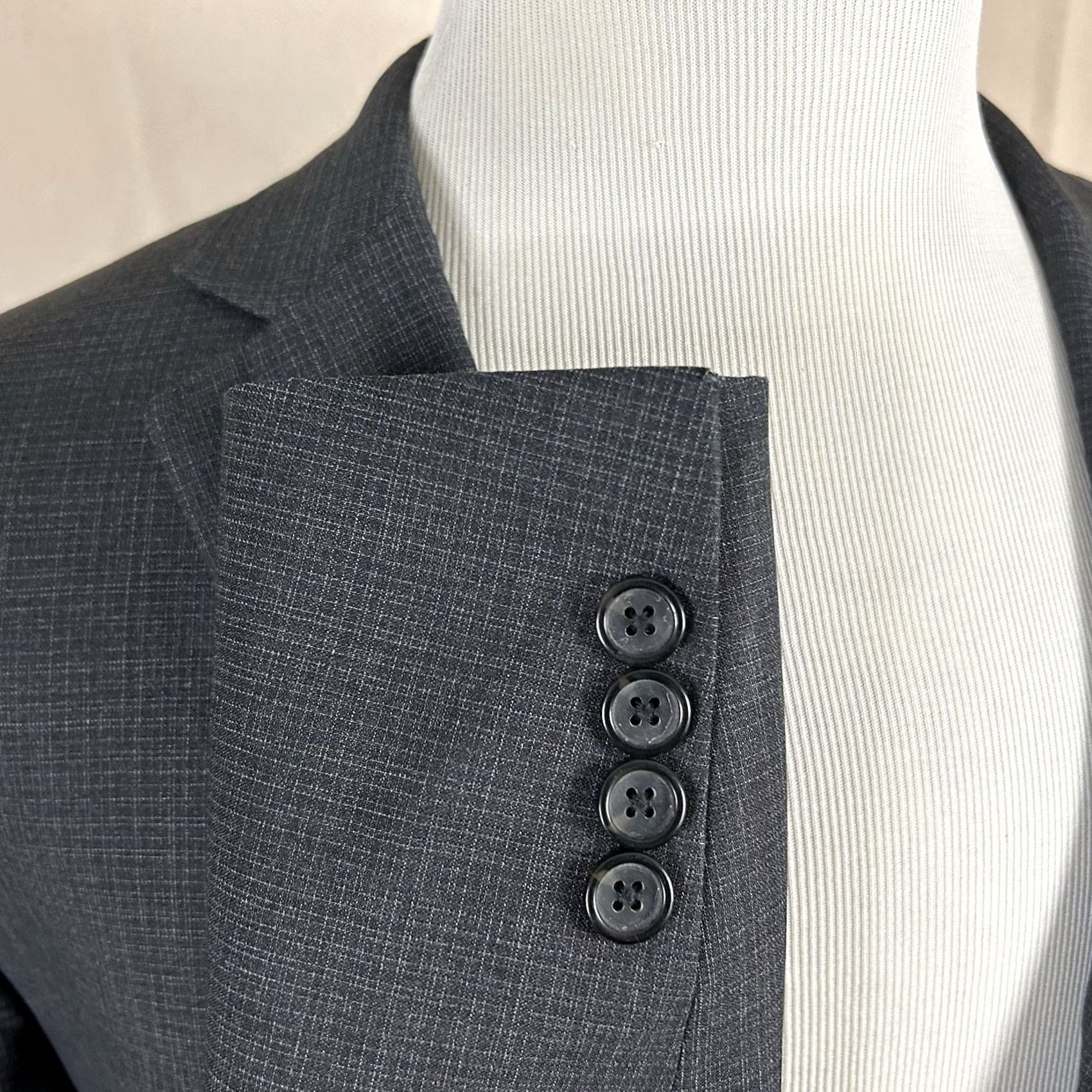 Hart Schaffner Marx Hart Schaffner Marx Sport Coat Gray Plaid 48L 100% Wool Two Button Double Vented Mens Size US XS / EU 42 / 0 - 5 Thumbnail