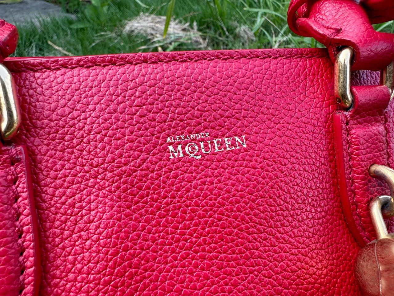 Alexander McQueen Authentic Alexander McQueen Pebbled Leather Tote Bag Size ONE SIZE - 14 Thumbnail