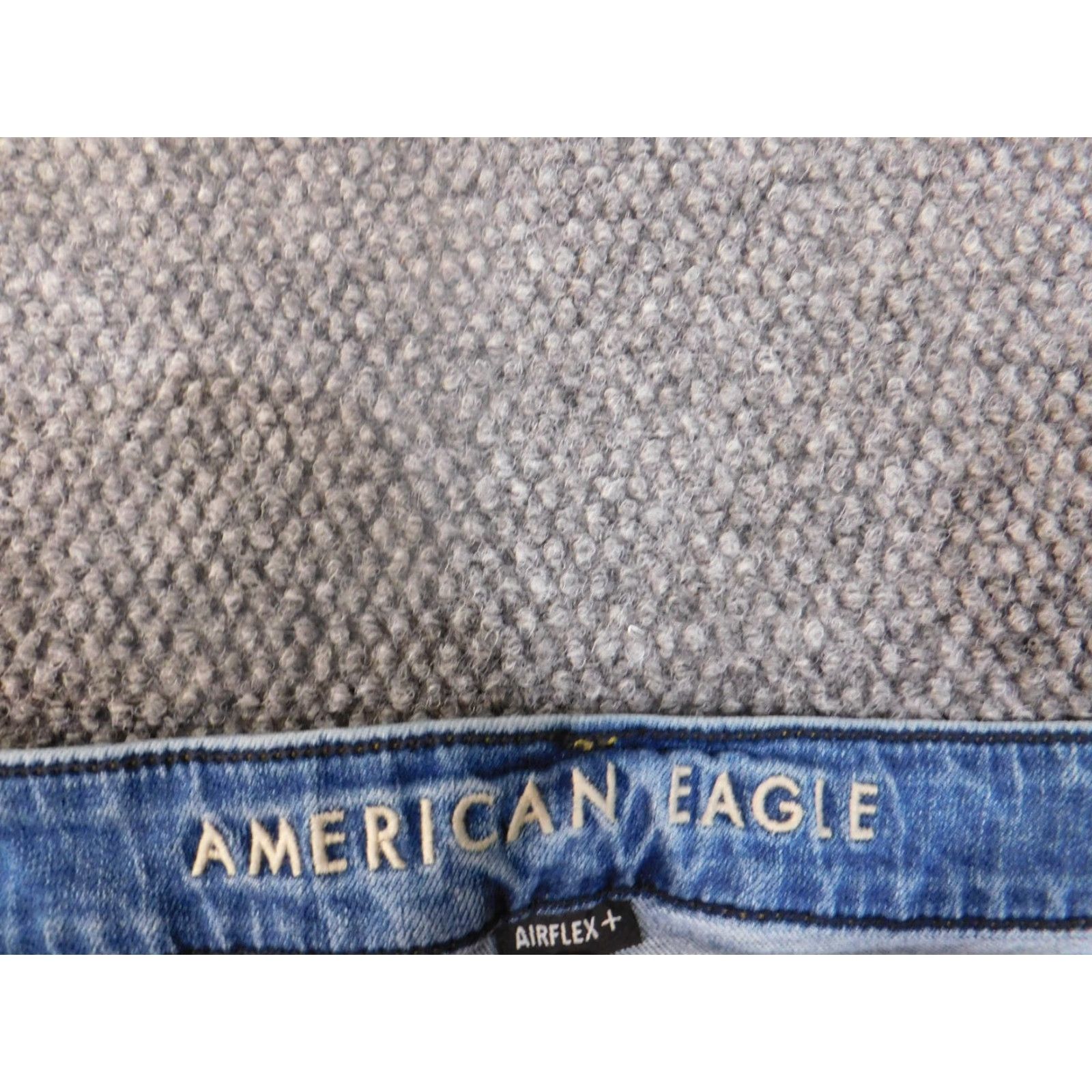 American Eagle Outfitters American Eagle Jeans Mens 36x32 blue athletic skinny light wash Denim Regular Zip Cotton Jeans Mens Blue 36 31 Slimming N/A Size US 36 / EU 52 - 3 Thumbnail