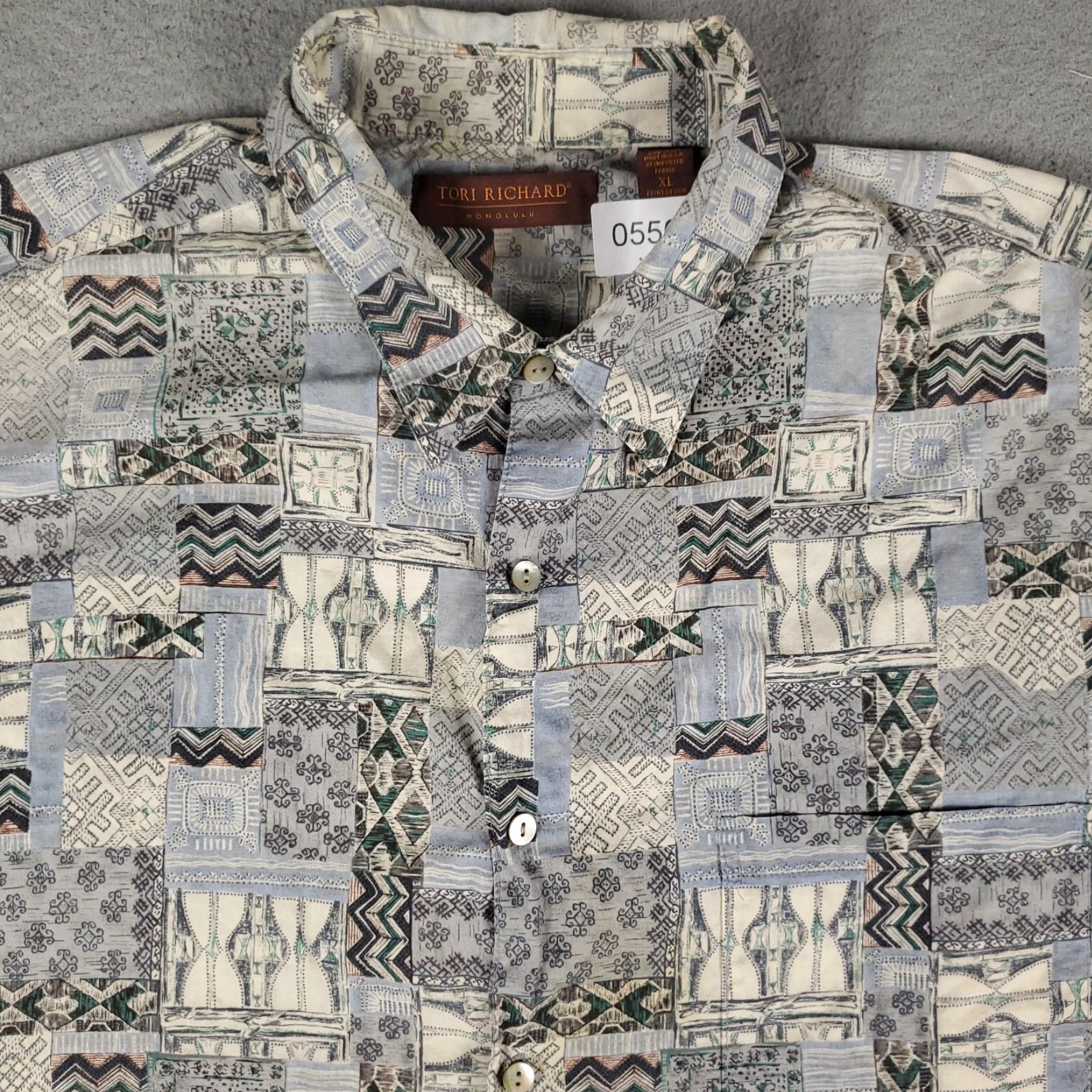 Tori Richard Tori Richard Shirt Mens XL Gray Geometric Hawaiian Button-Up Short Sleeve, Aloha, 100% Cotton, Regular Fit, Classic Men’s Shirt Size US XL / EU 56 / 4 - 2 Thumbnail