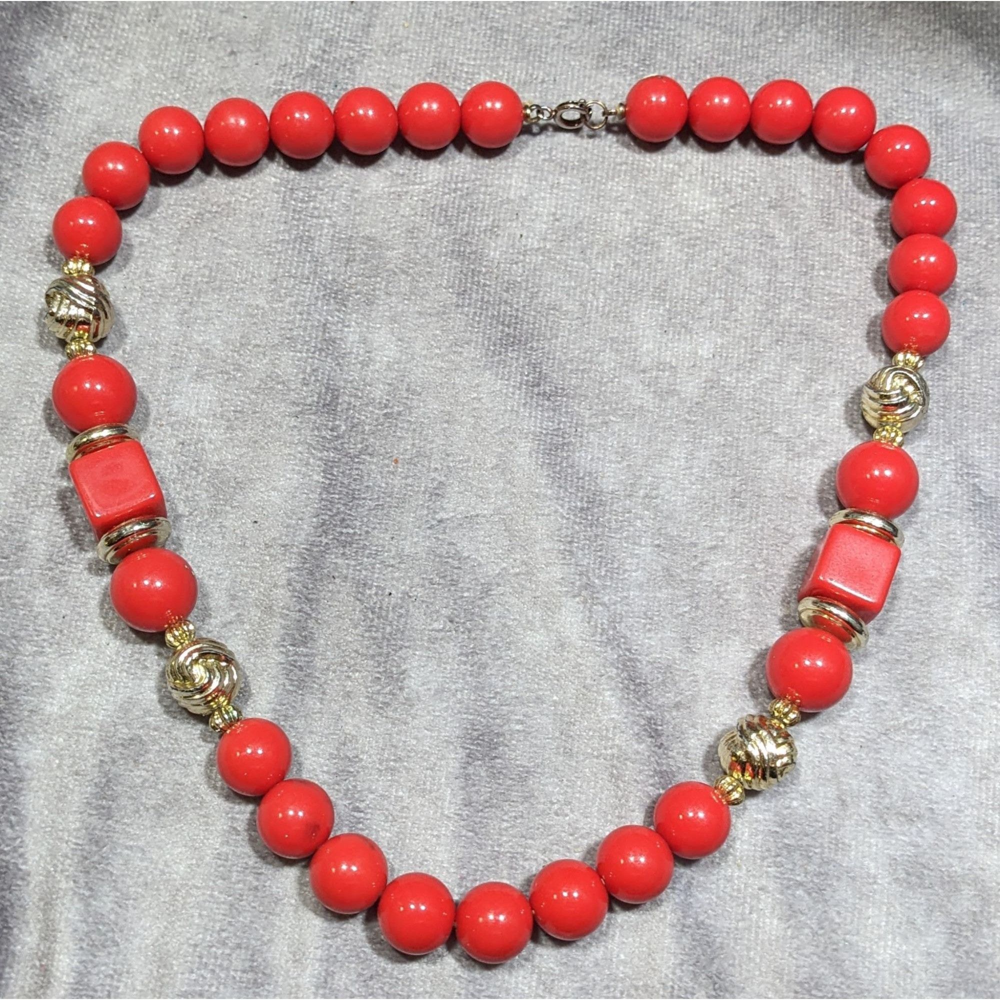 Other Vintage Red And Gold Tone Beaded Necklace Size ONE SIZE - 6 Thumbnail