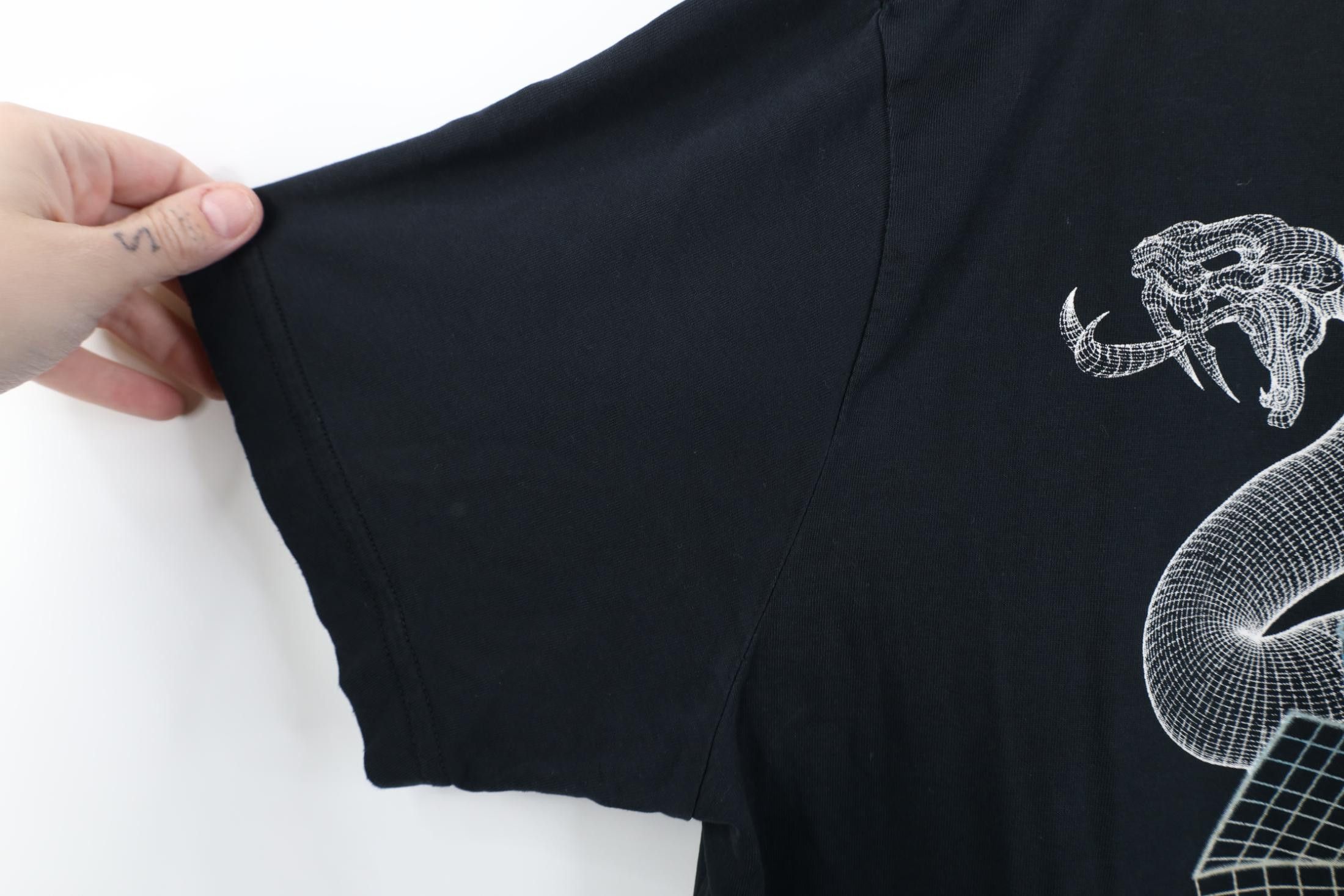 Nike Vintage Nike Mamba Kobe Bryant Snake Basketball T-Shirt Size US M / EU 48-50 / 2 - 8 Thumbnail