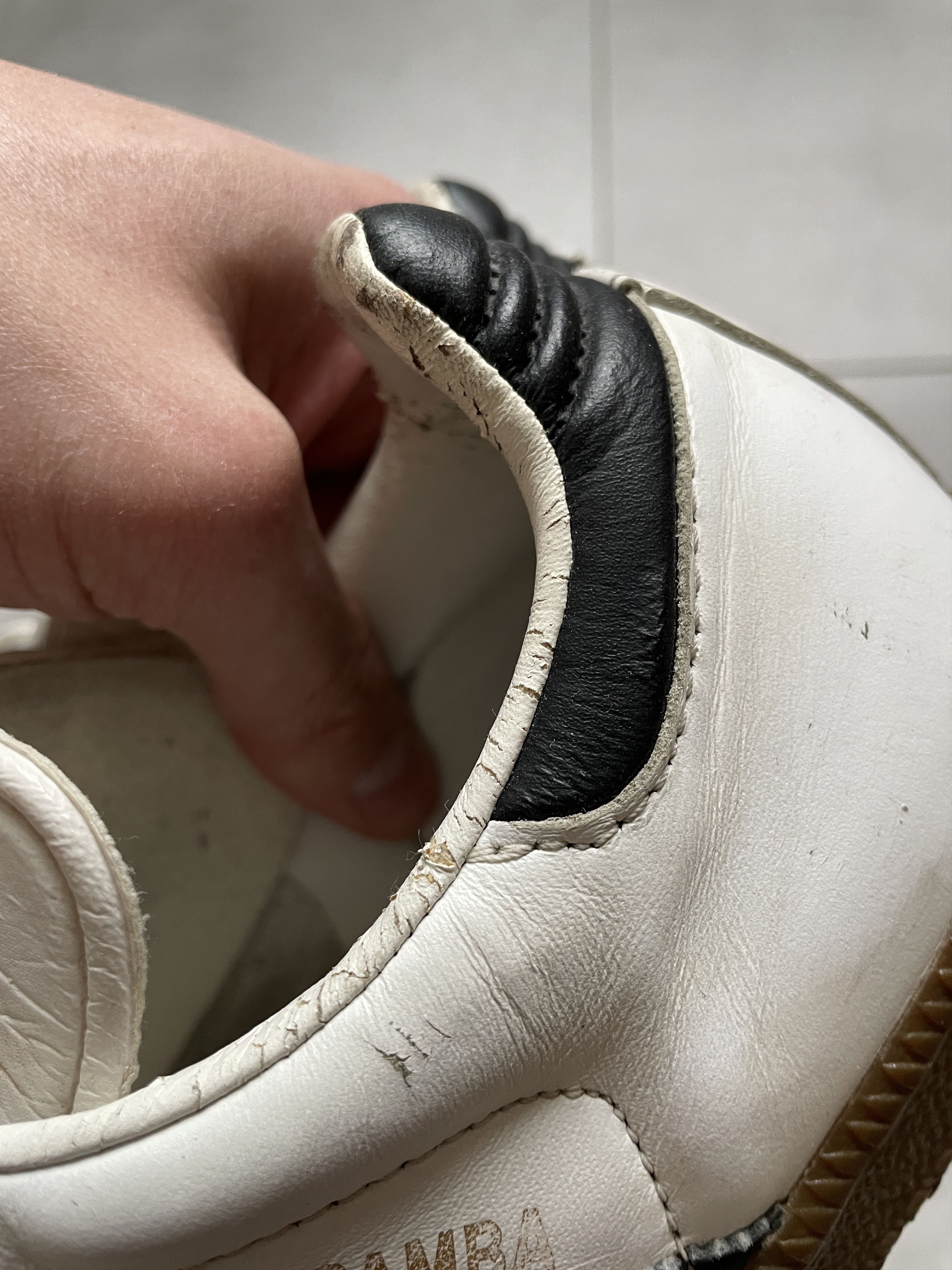 Adidas × Leather Y2K ADIDAS WHITE BEIGE LEATHER SAMBA SNEAKERS Size US 8.5 / EU 41-42 - 9 Thumbnail
