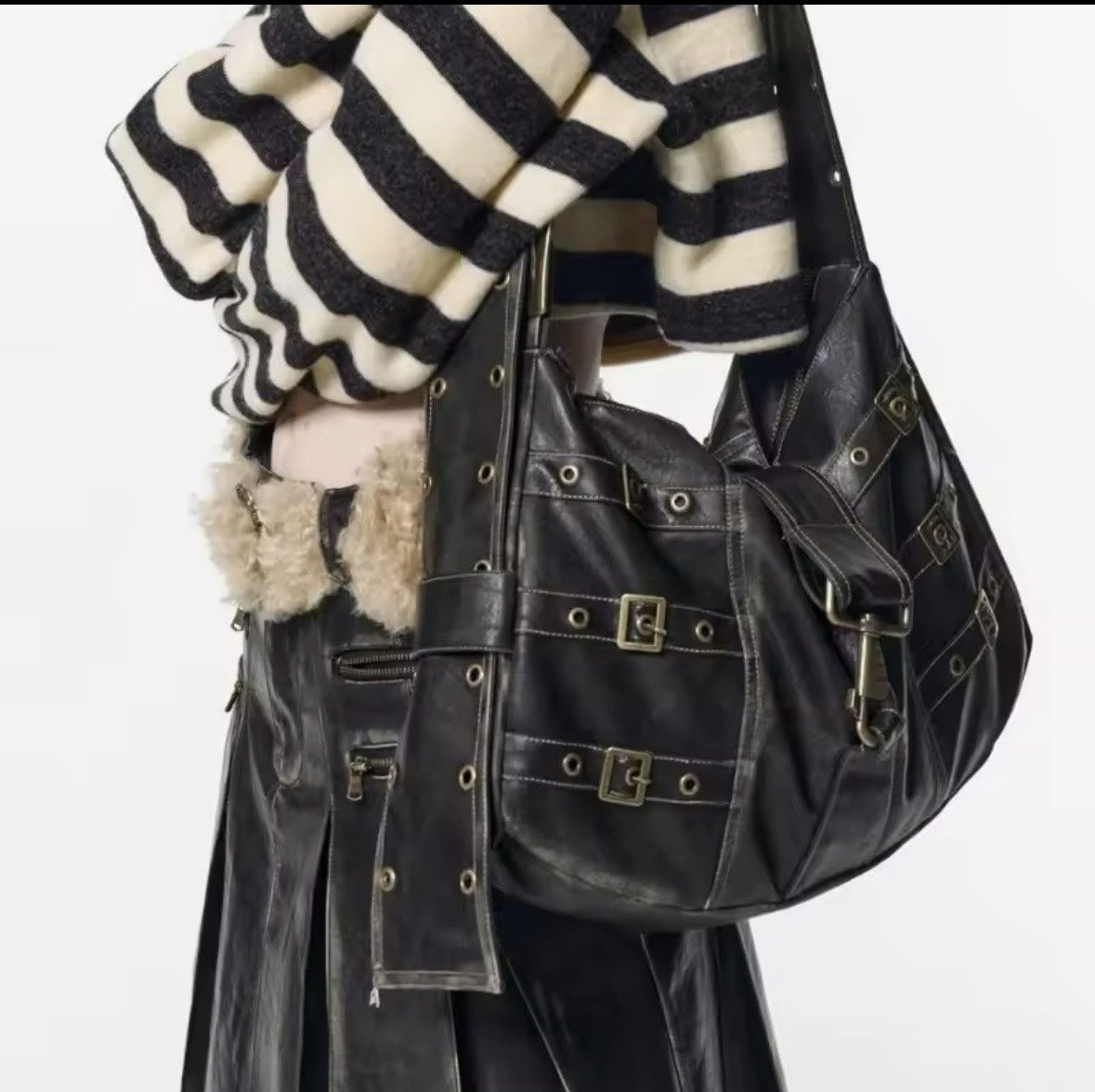 Japanese Brand Vintage Womens Shoulder Bag Large Capacity Punk Size ONE SIZE - 3 Thumbnail