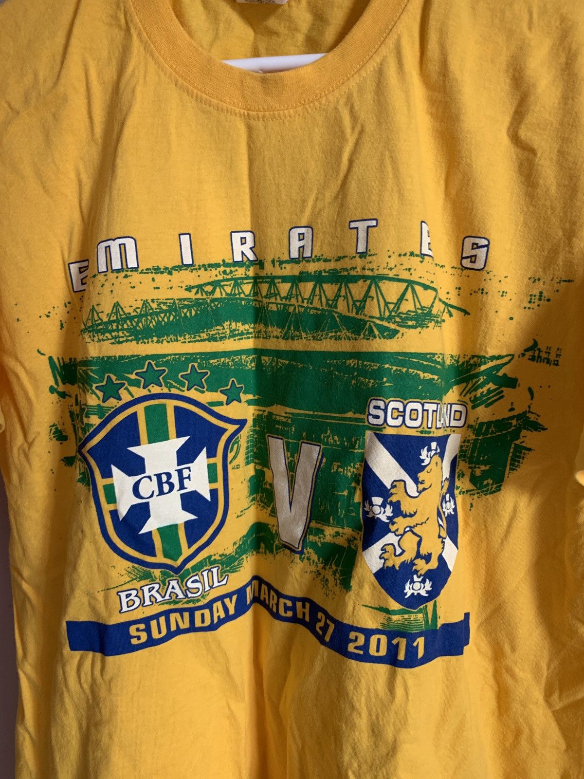 Other Brazil 2011 Football T Shirt Retro Soccer Jersey Size L Size US L / EU 52-54 / 3 - 5 Thumbnail