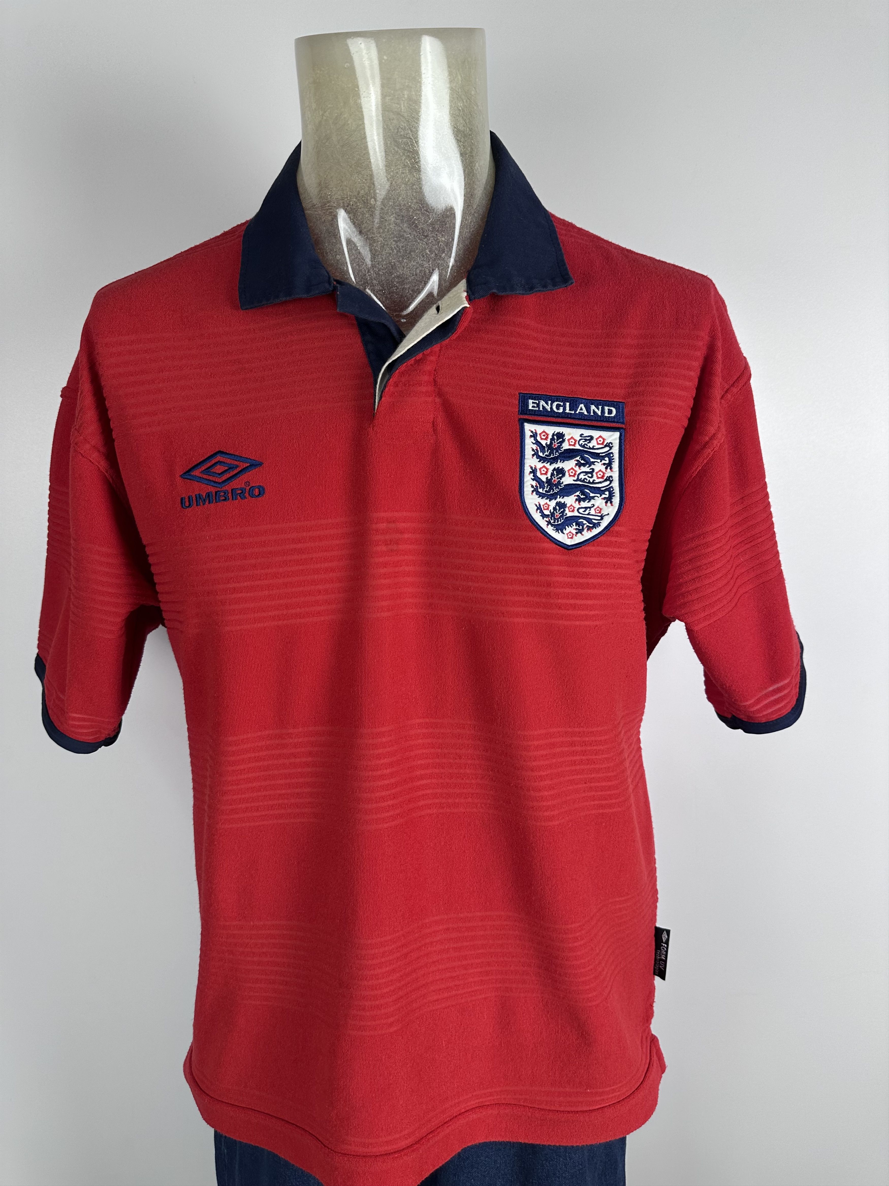 Umbro England 1999/2000/2001 Football Shirt Soccer Jersey Umbro Size US S / EU 44-46 / 1 - 1 Thumbnail