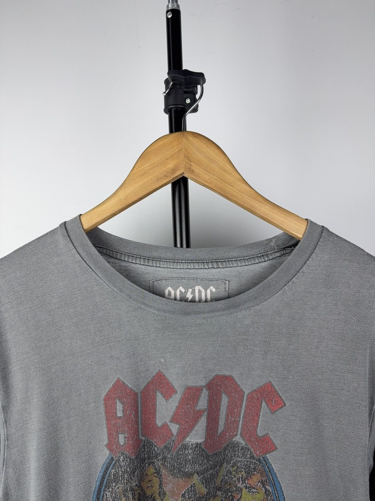 AC/DC 2019 AC/DC Highway to Hell Vintage Wash Tee by Pull&Bear Size US L / EU 52-54 / 3 - 4 Thumbnail