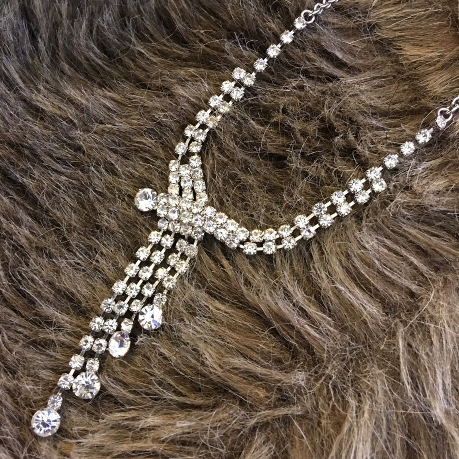 Jewelry Modern clear rhinestone chandelier necklace Size ONE SIZE - 6 Thumbnail