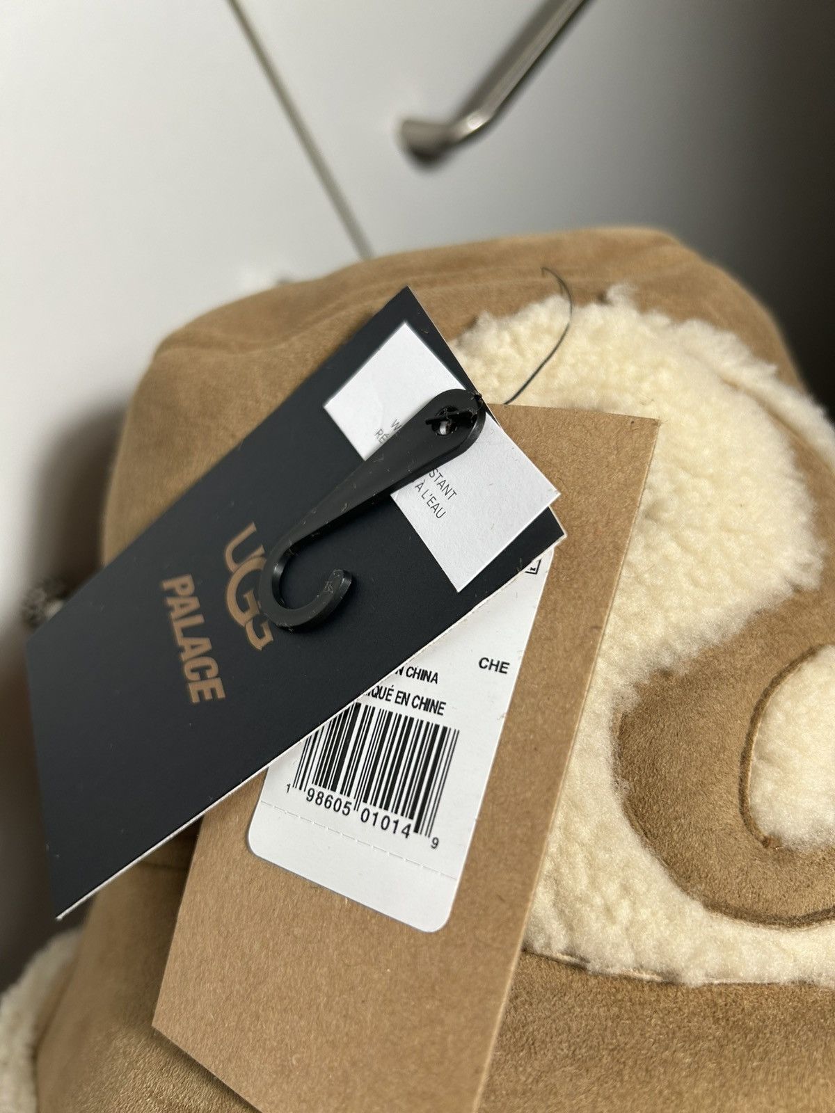 Palace × Ugg Palace Ugg Shearling Bucket Hat Size S/M Size ONE SIZE - 3 Thumbnail
